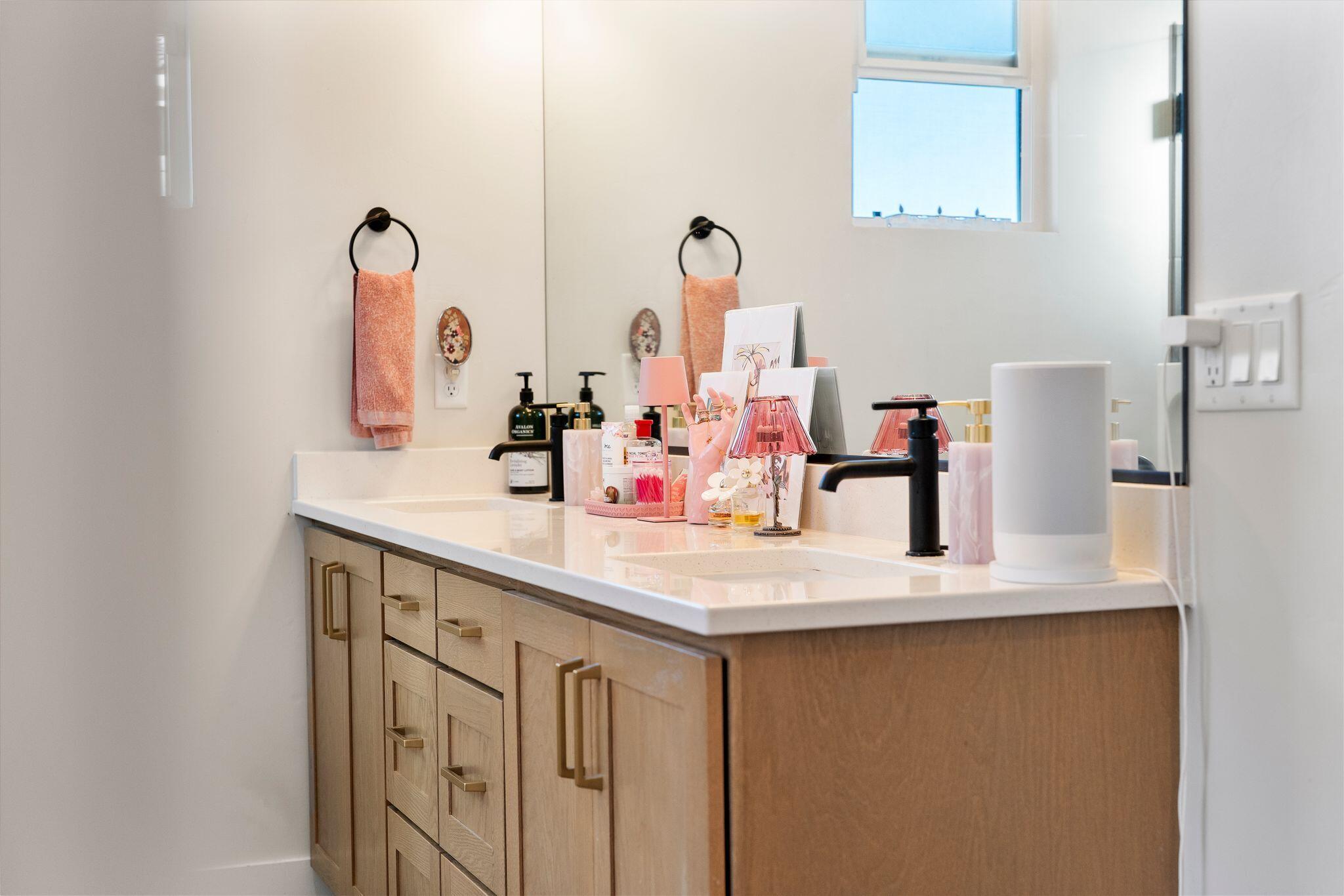 AUBURN HILLS - Residential