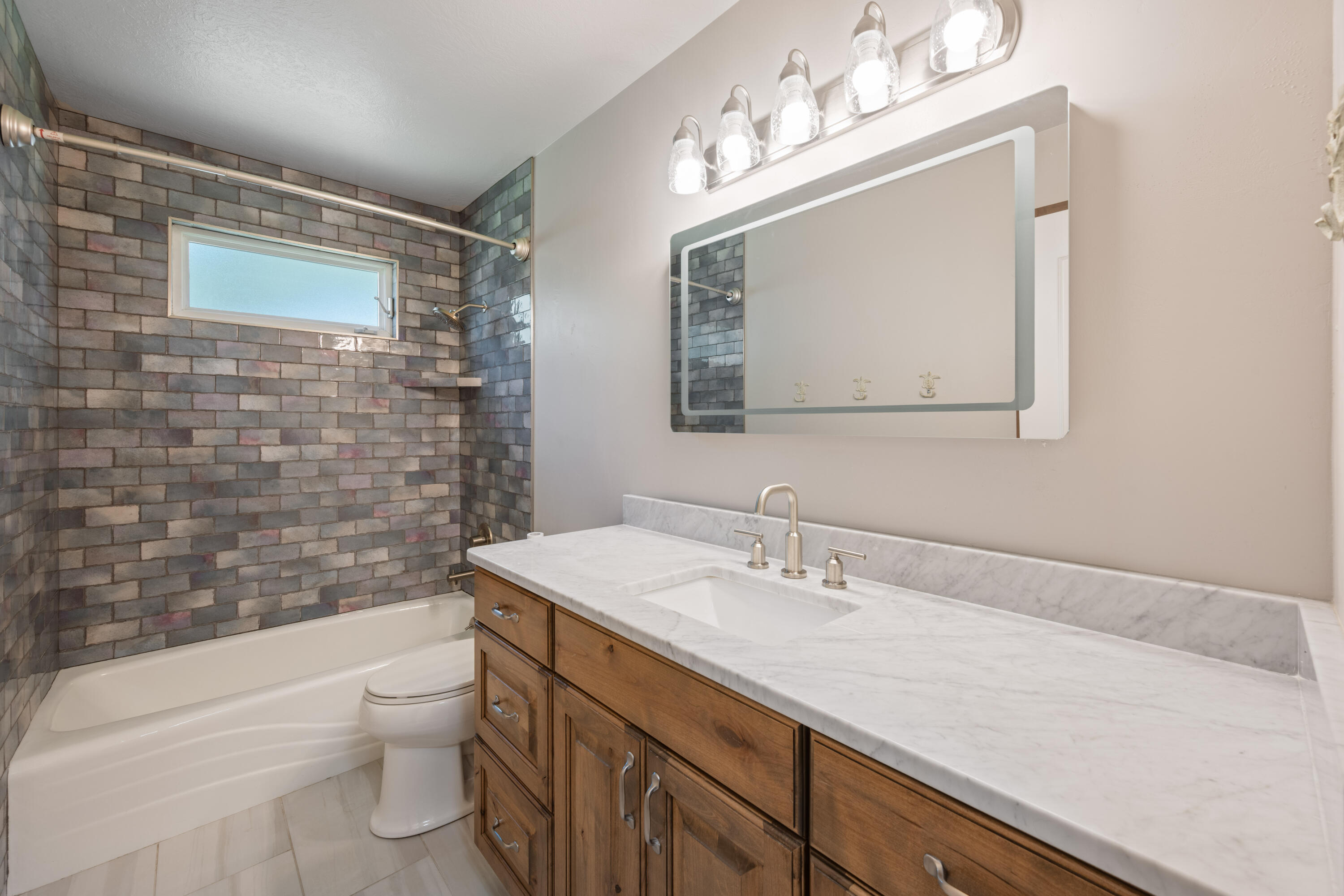 MEADOW CREEK ESTATES - Residential