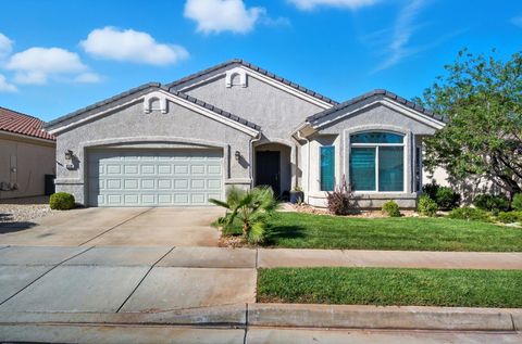 Photo of 4518 Clear Creek LN, Saint George, UT 84790 (MLS # 25-264543)