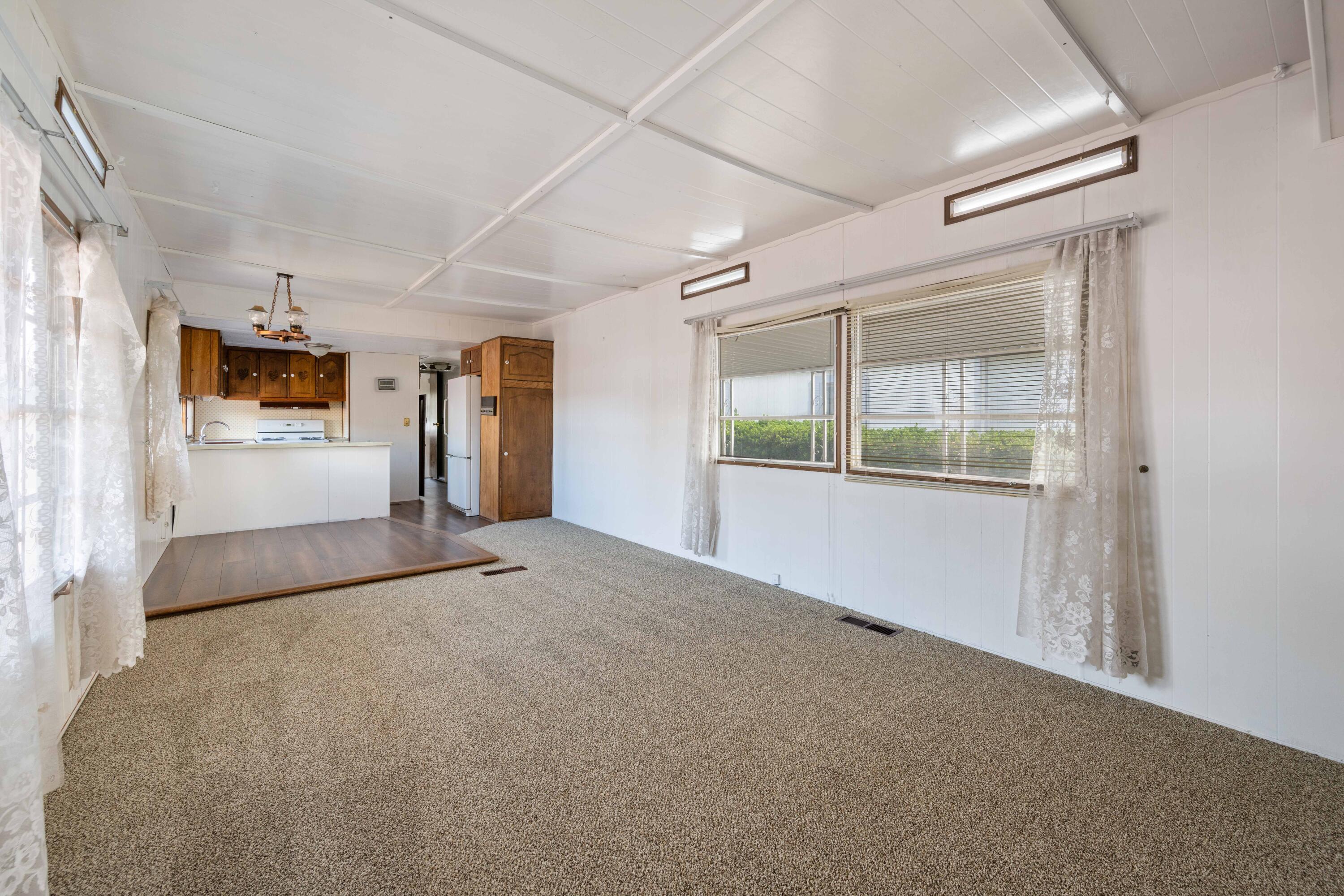 LAVA BLUFF MOBILE HOME PARK - Residential