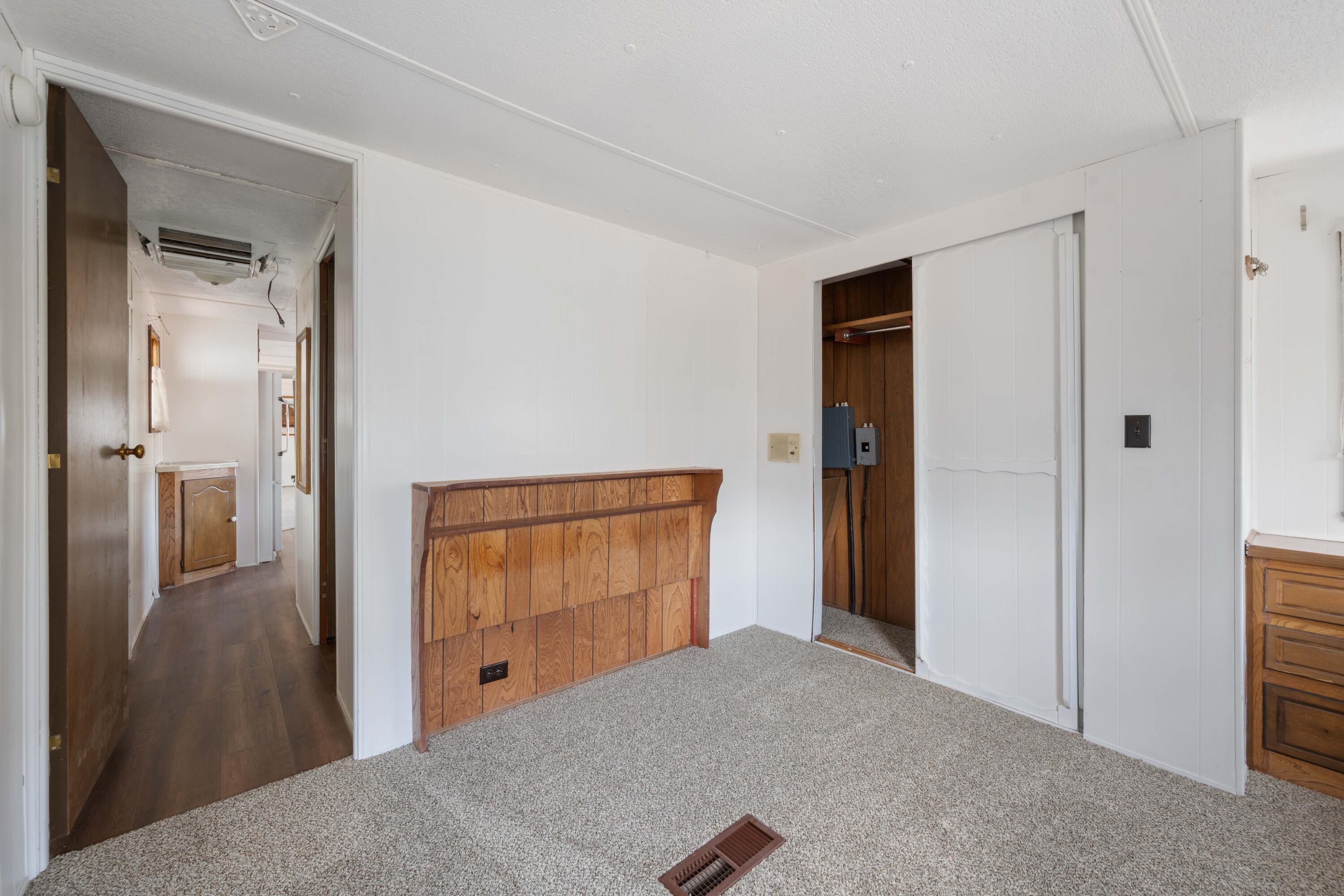 LAVA BLUFF MOBILE HOME PARK - Residential