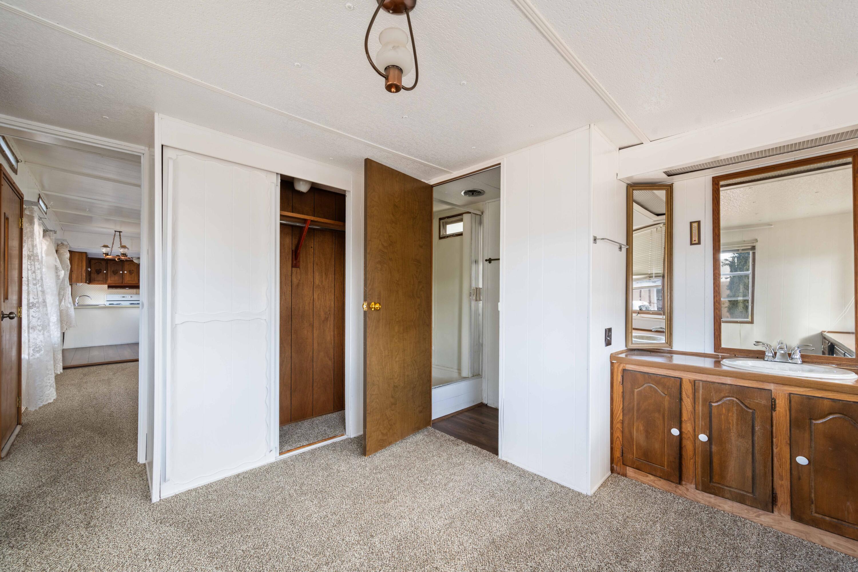 LAVA BLUFF MOBILE HOME PARK - Residential