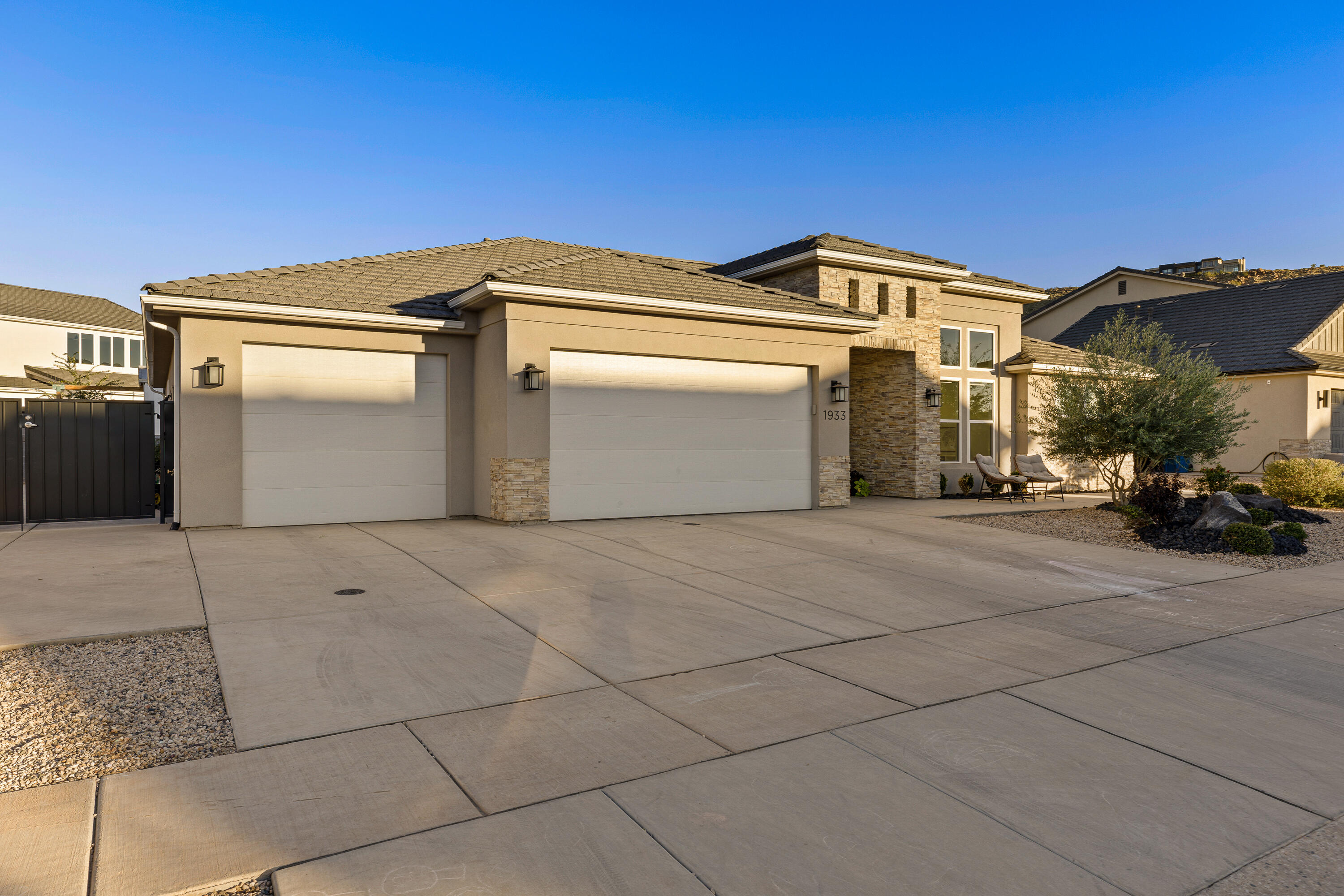 HERITAGE PLACE - Residential