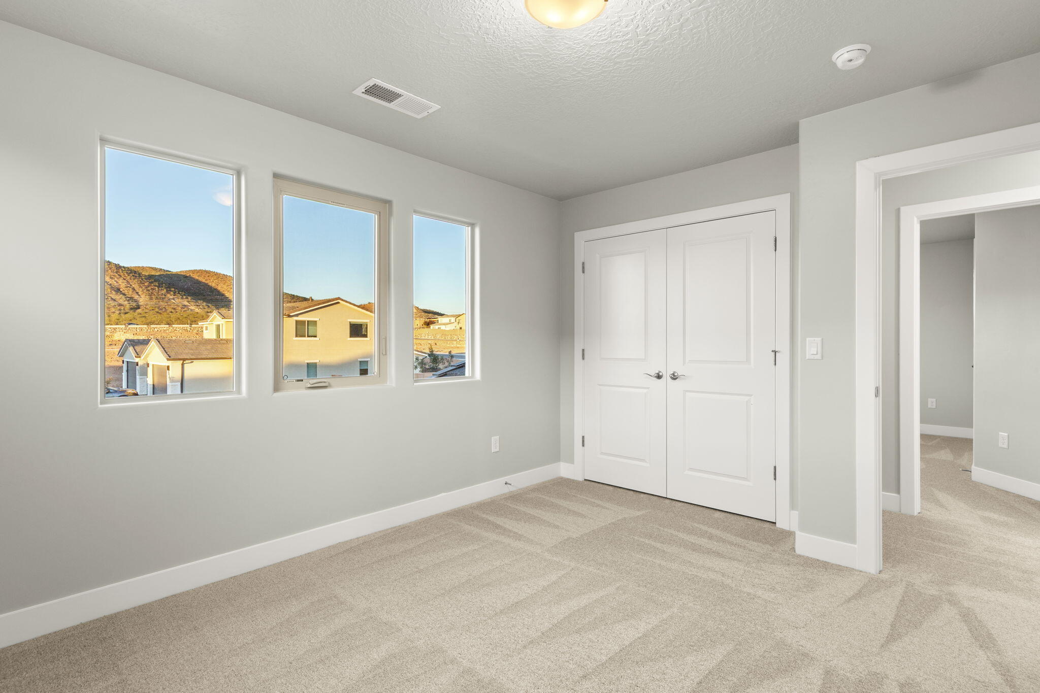 HURRICANE HOLLOW - Residential