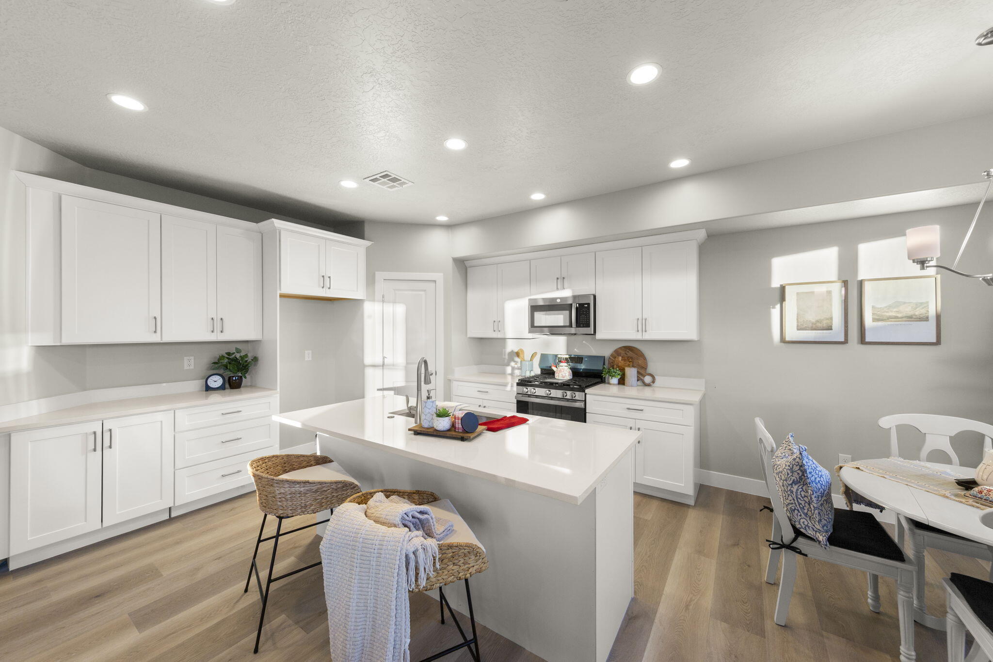 HURRICANE HOLLOW - Residential