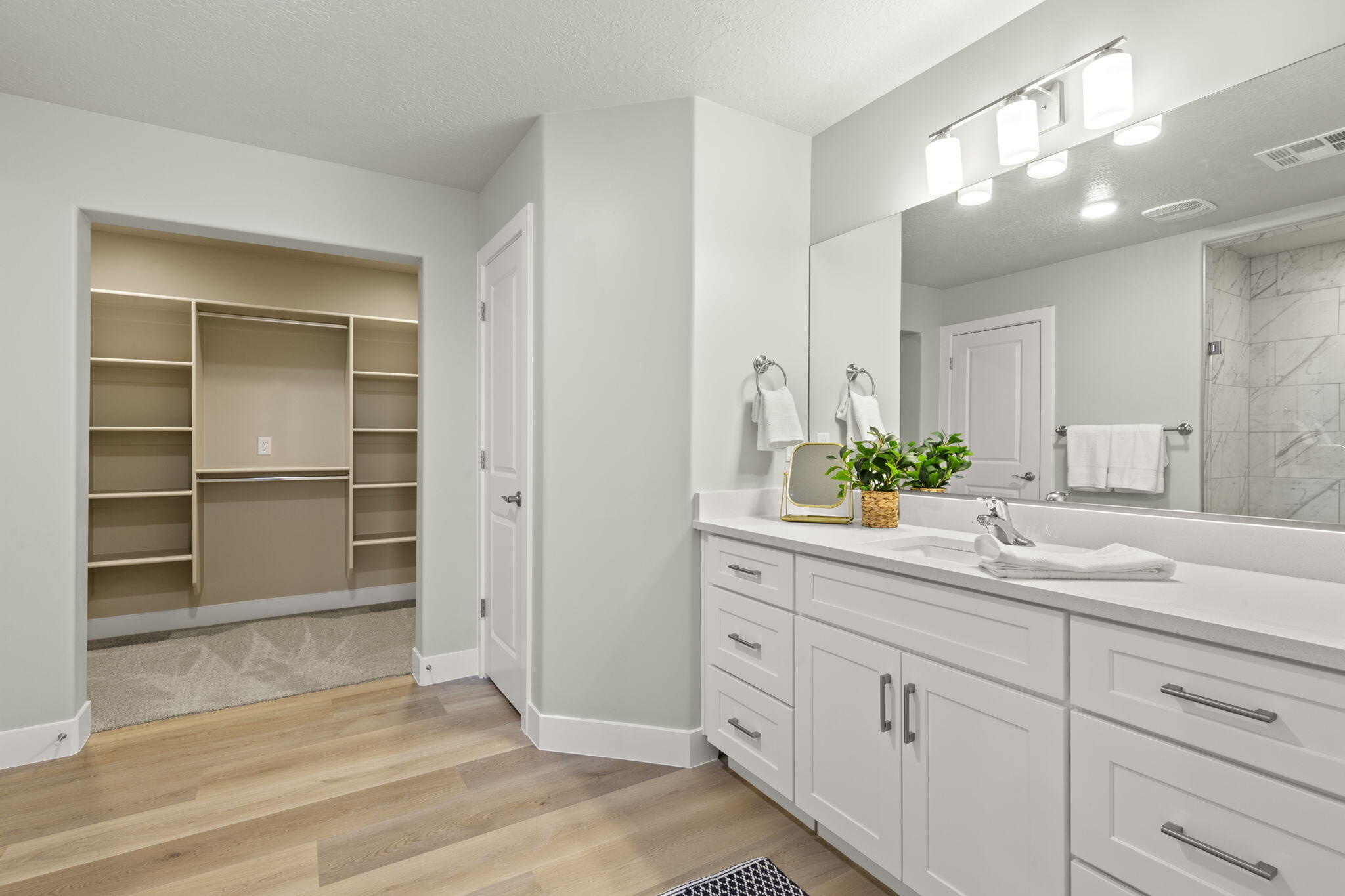 HURRICANE HOLLOW - Residential