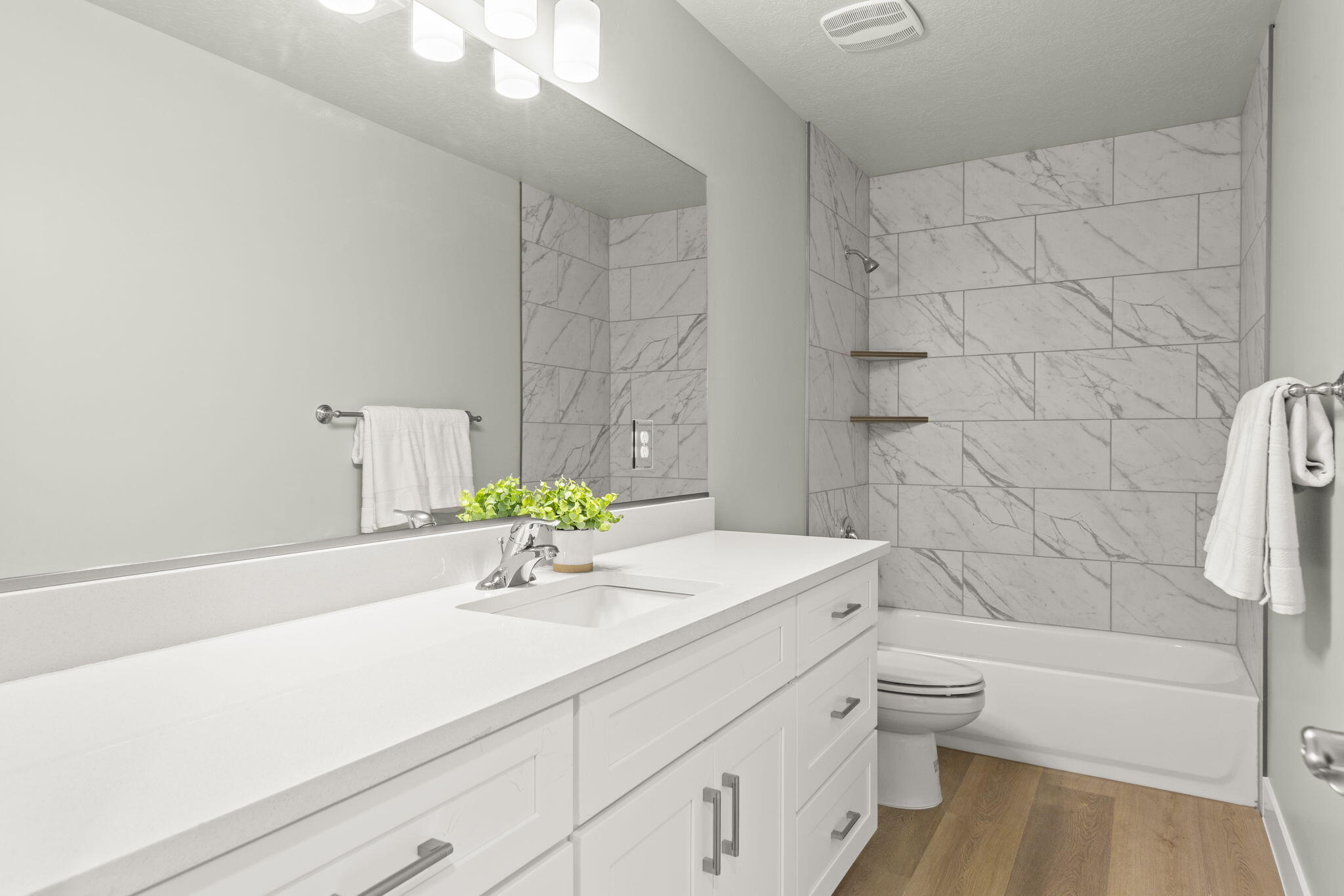 HURRICANE HOLLOW - Residential