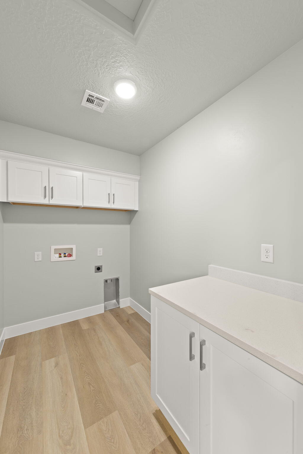 HURRICANE HOLLOW - Residential