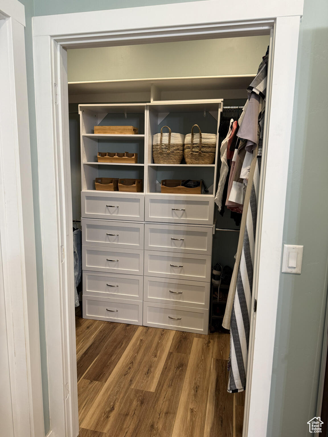 WILLOW COVE - Residential