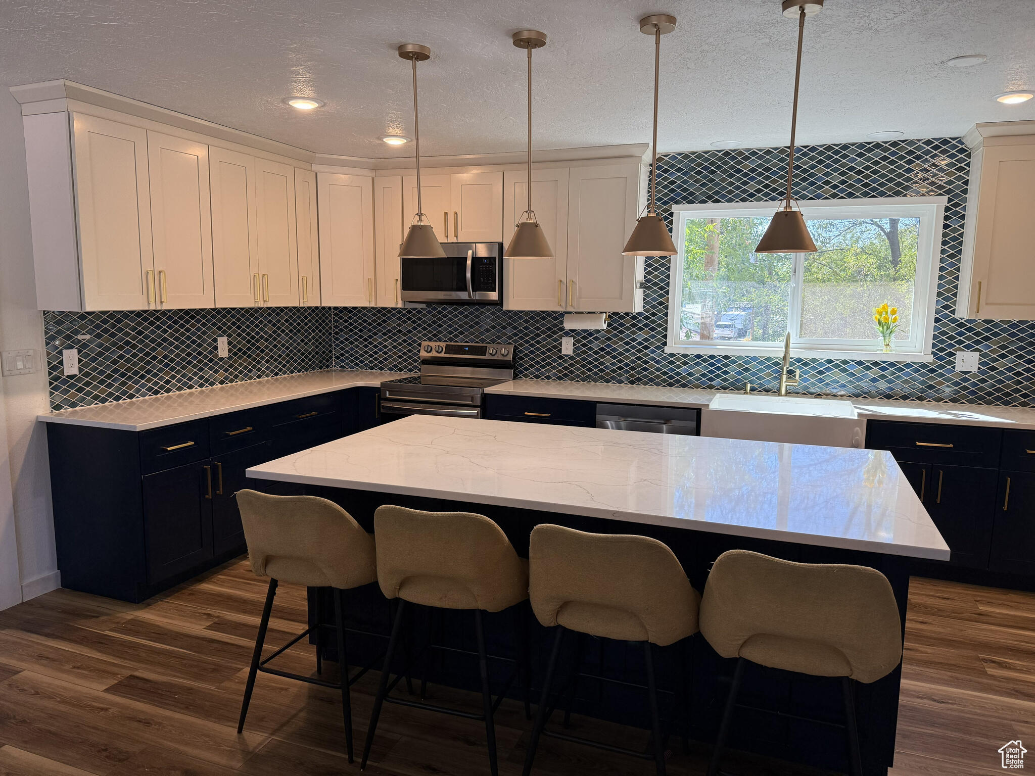 WILLOW COVE - Residential