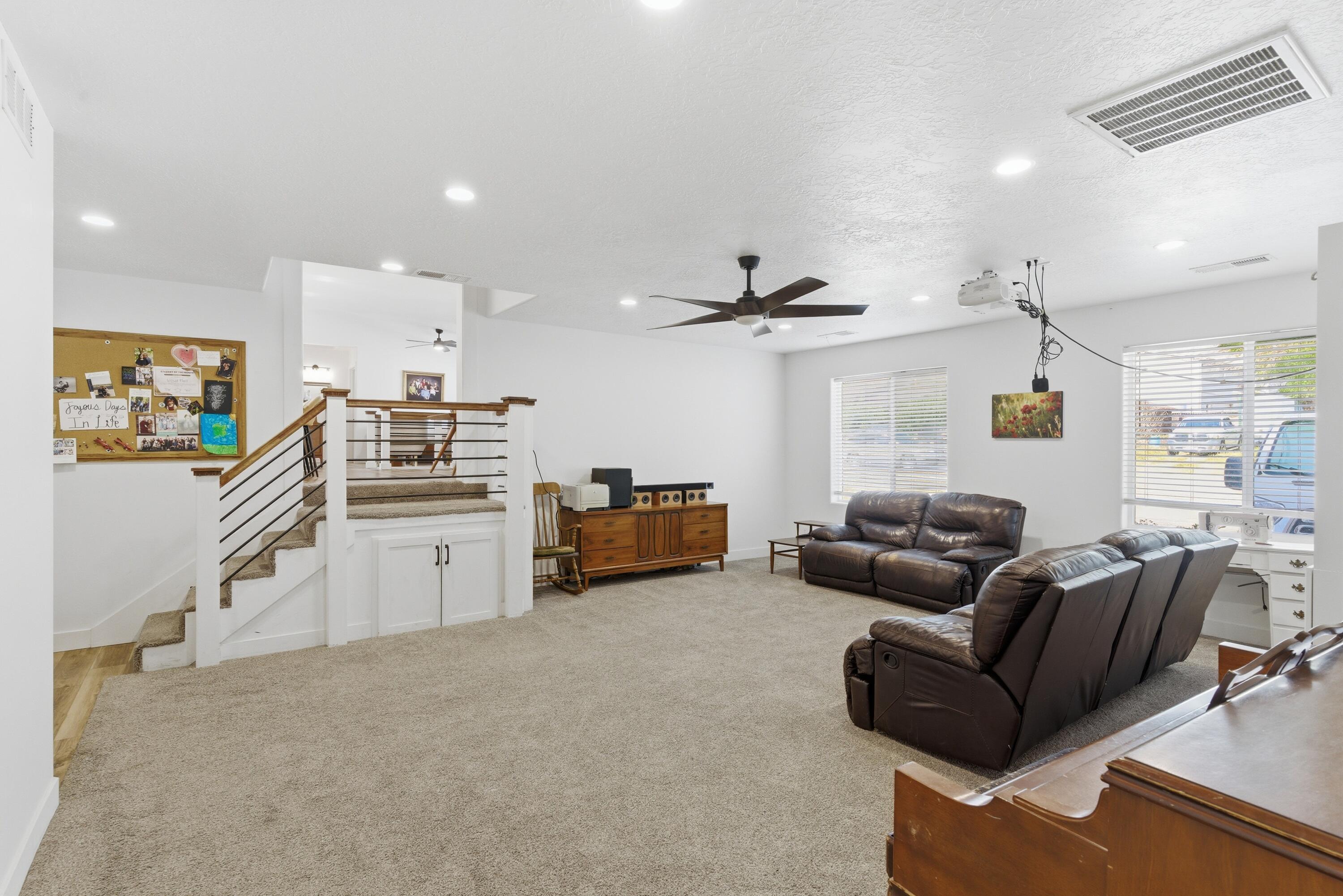 WILLOW COVE - Residential
