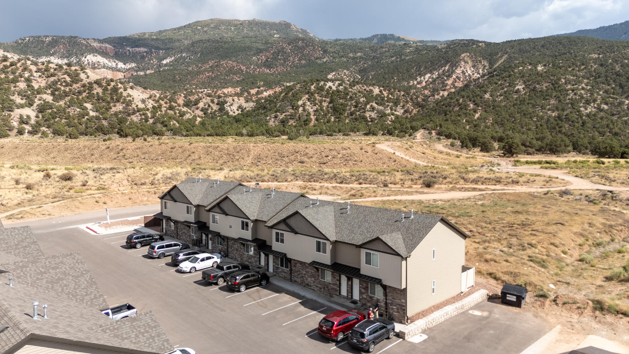 TRAILSIDE - Residential