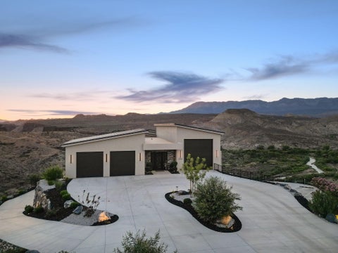 Tiny photo for 599 W 170 S, La Verkin, UT 84745 (MLS # 26-276984)