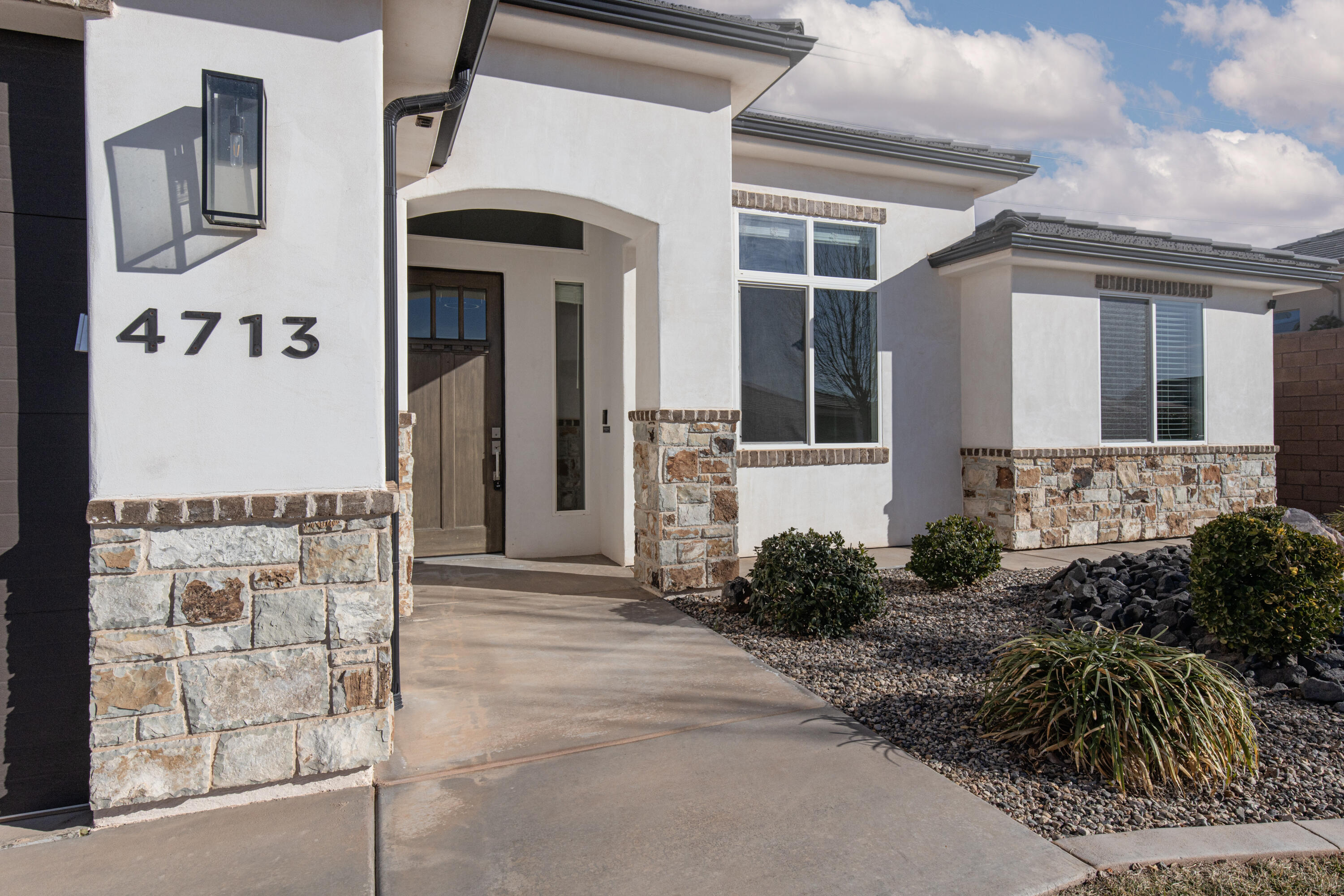 WARNER GATEWAY - Residential