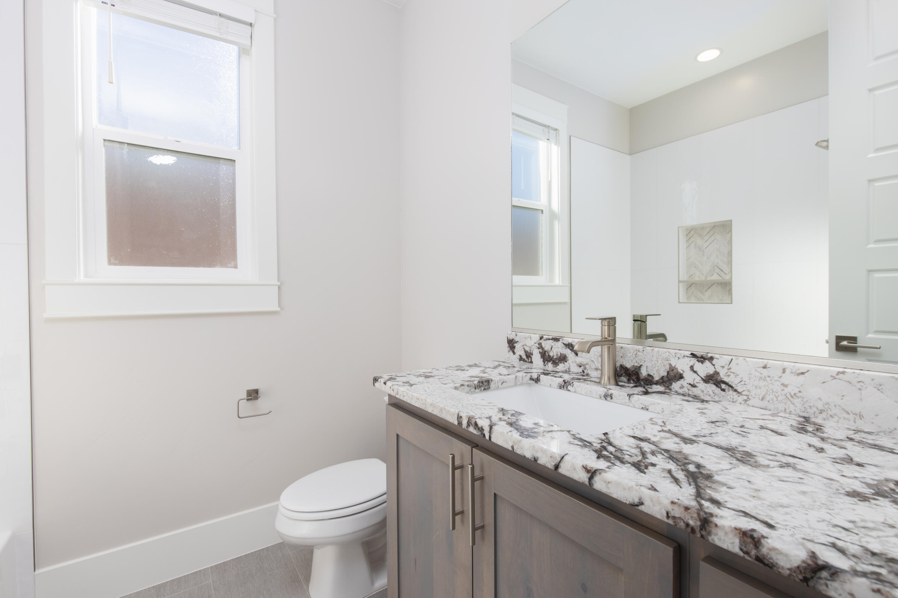 WARNER GATEWAY - Residential