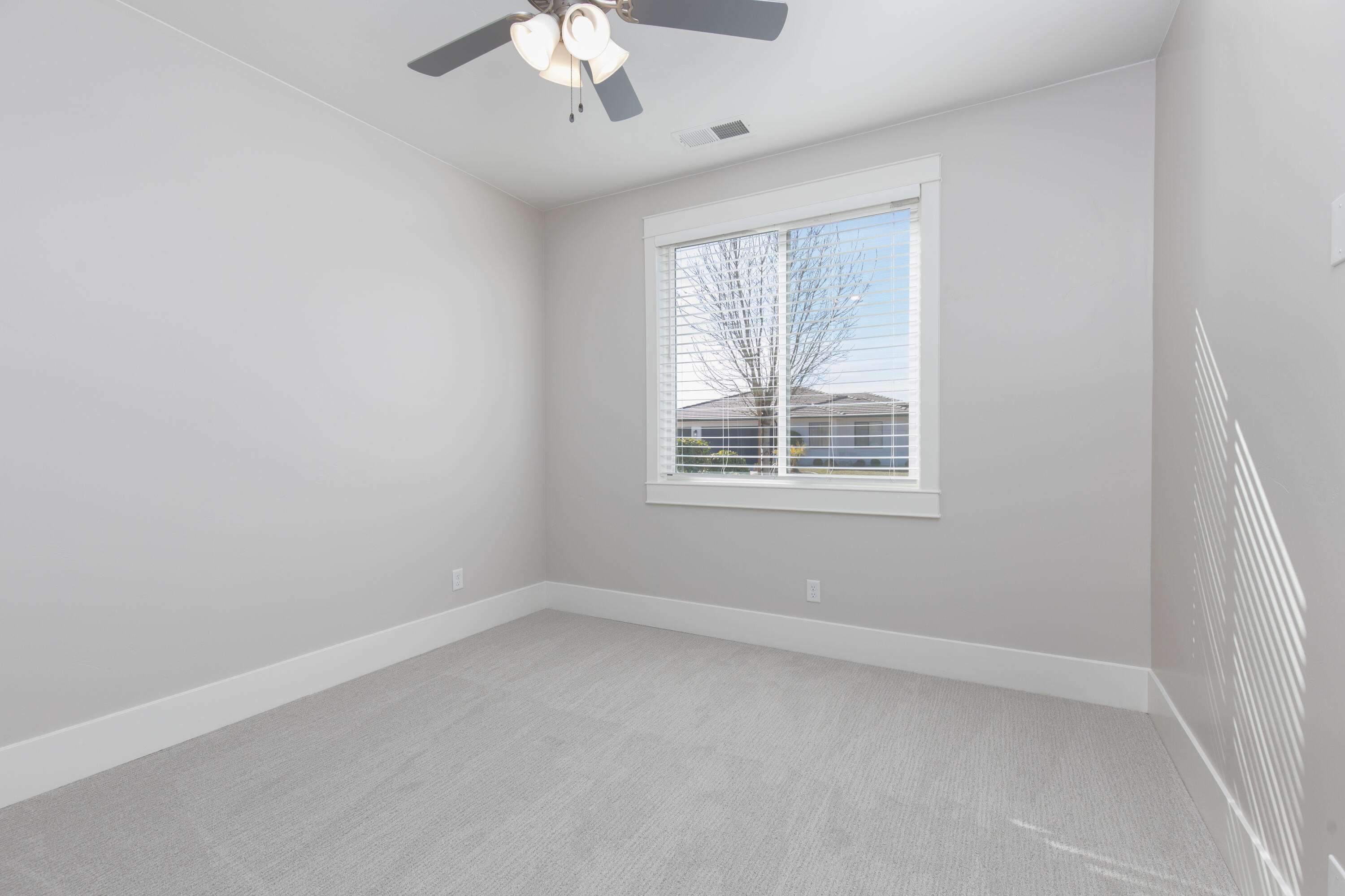 WARNER GATEWAY - Residential