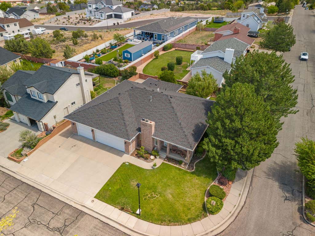 Photo of 253 S Sunset Pointe DR, Cedar City, UT 84720 (MLS # 26-275293)