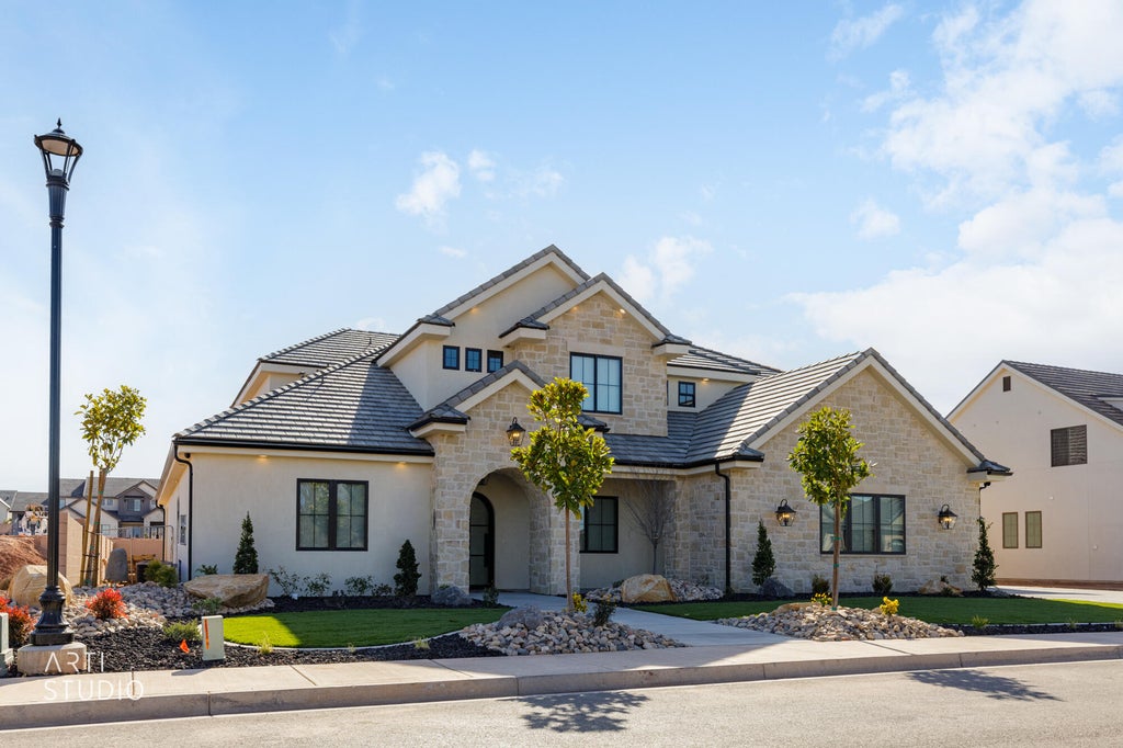 Photo of 2934 E Seegmiller DR, Saint George, UT 84790 (MLS # 26-276285)