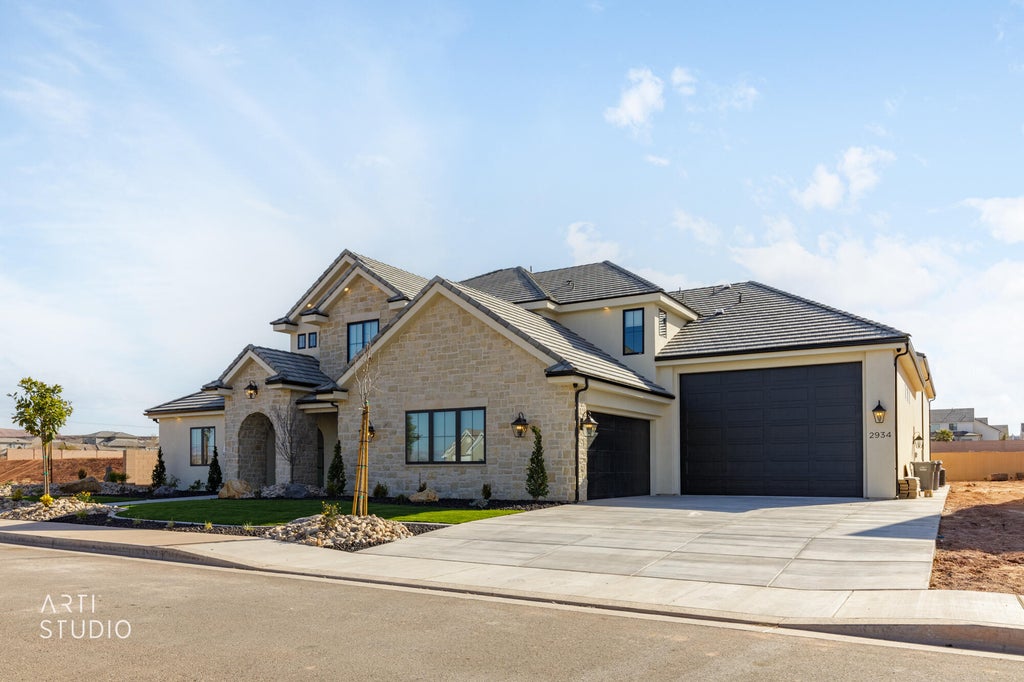 Photo of 2934 E Seegmiller DR, Saint George, UT 84790 (MLS # 26-276285)