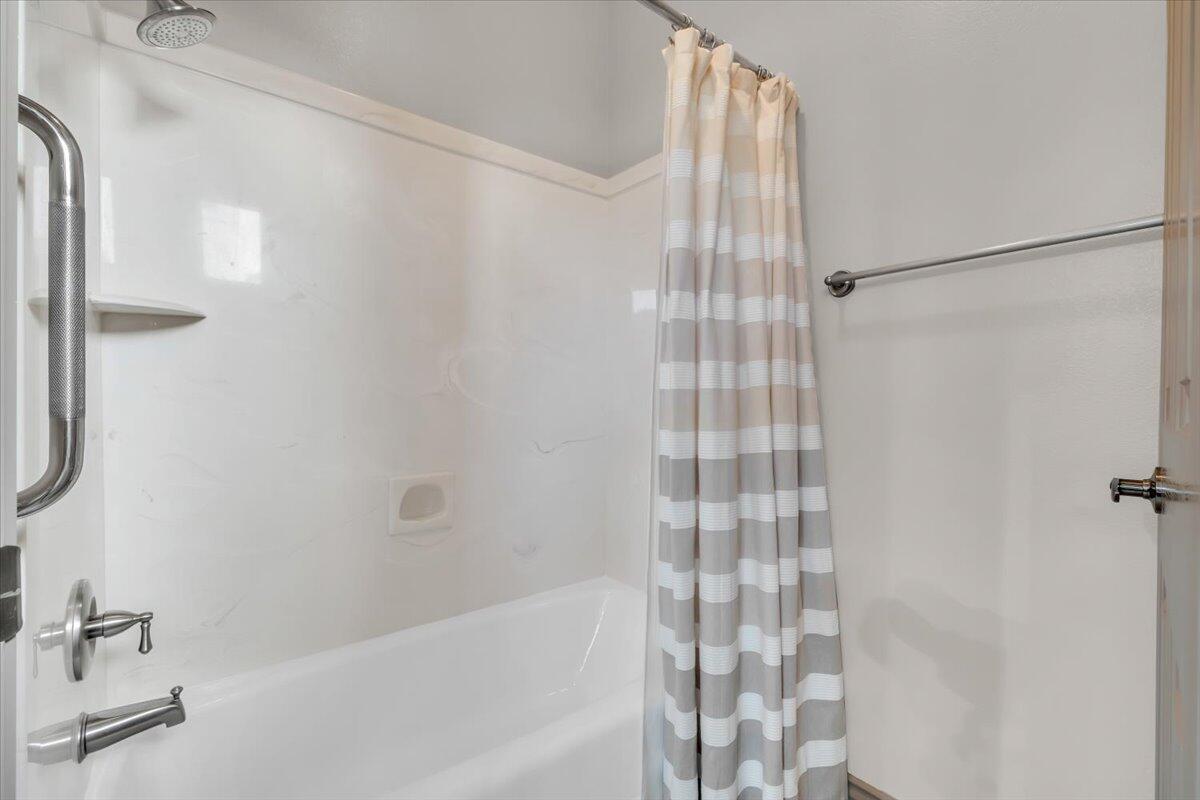 LA JOLLA HILLS AT GREEN SPRINGS - Residential