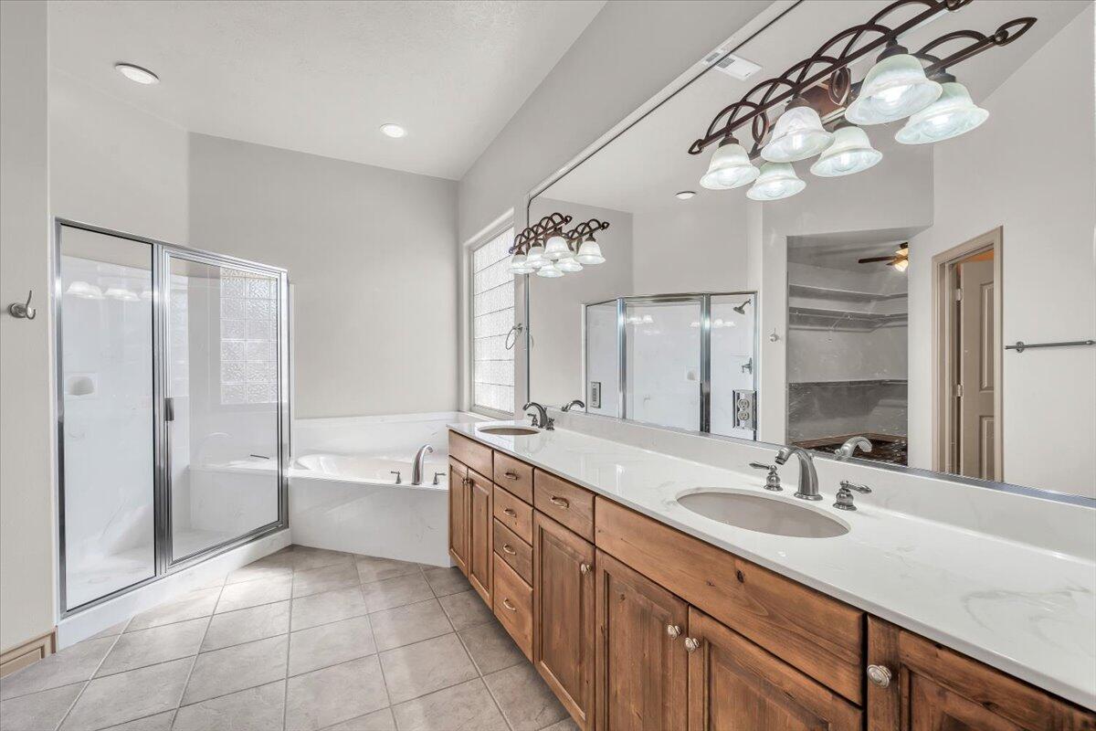 LA JOLLA HILLS AT GREEN SPRINGS - Residential