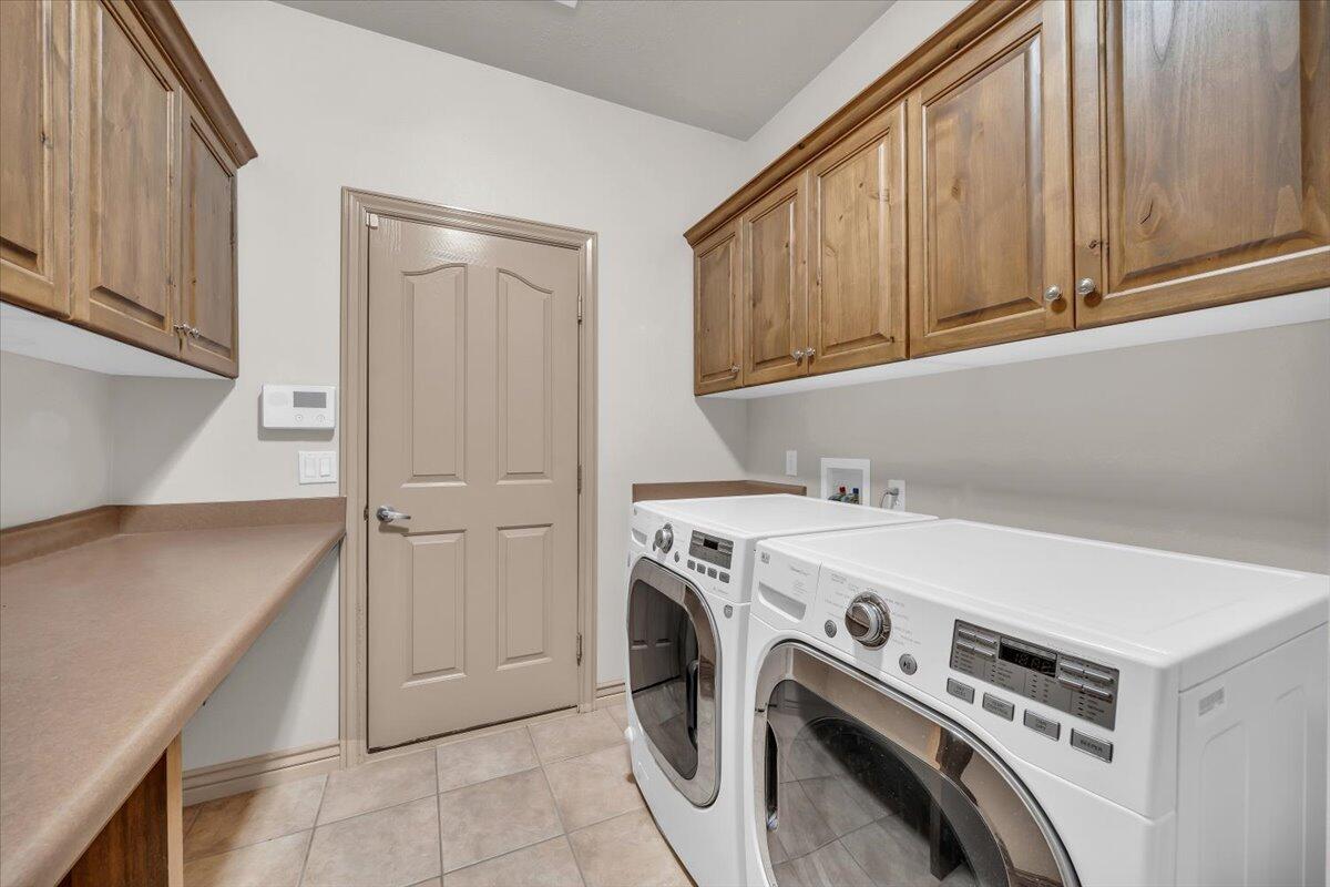 LA JOLLA HILLS AT GREEN SPRINGS - Residential