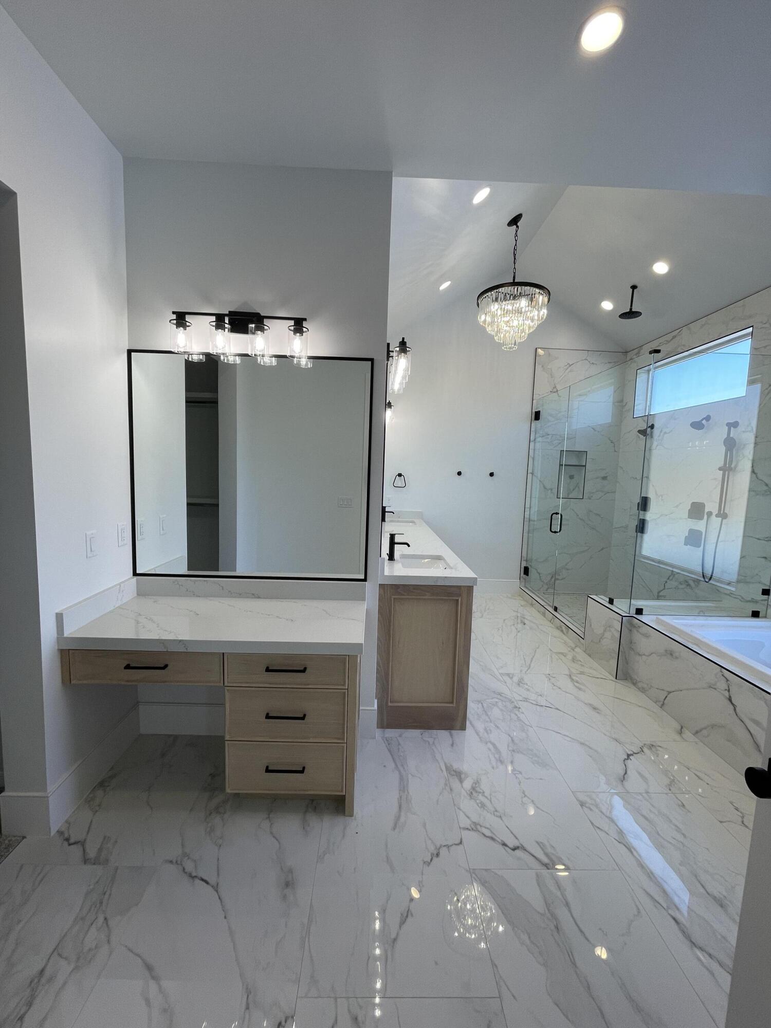 FIELDSTONE - Residential