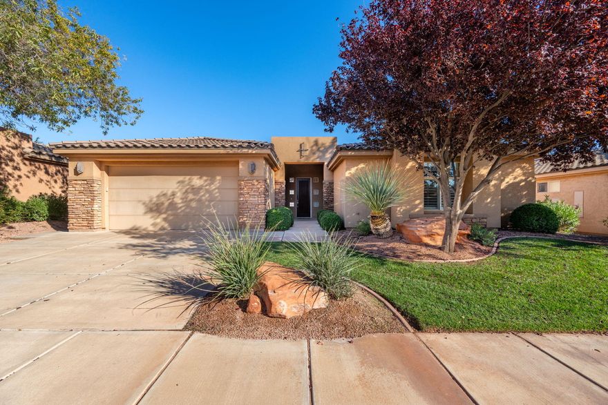 This beautiful move in ready home is waiting for you! Views of Red Mountain & Pine mtn are amazing! Open spacious floor plan offers 4 Br's & walk in closets. Casita stands alone on front porch. Plantation shutters, Vaulted ceilings, wood laminate floors, pull screen doors, epoxy floor in garage & so much storage in the fantastic home. Tuacahn, Unity Park, Harmons, Trails, skate park & Golf courses are all close by. Don't miss seeing this home, it could be yours!