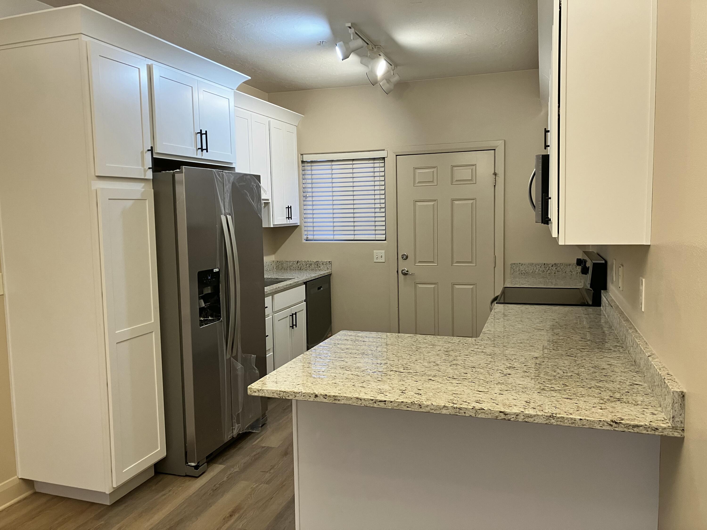 LA VENITA CONDOS - Residential