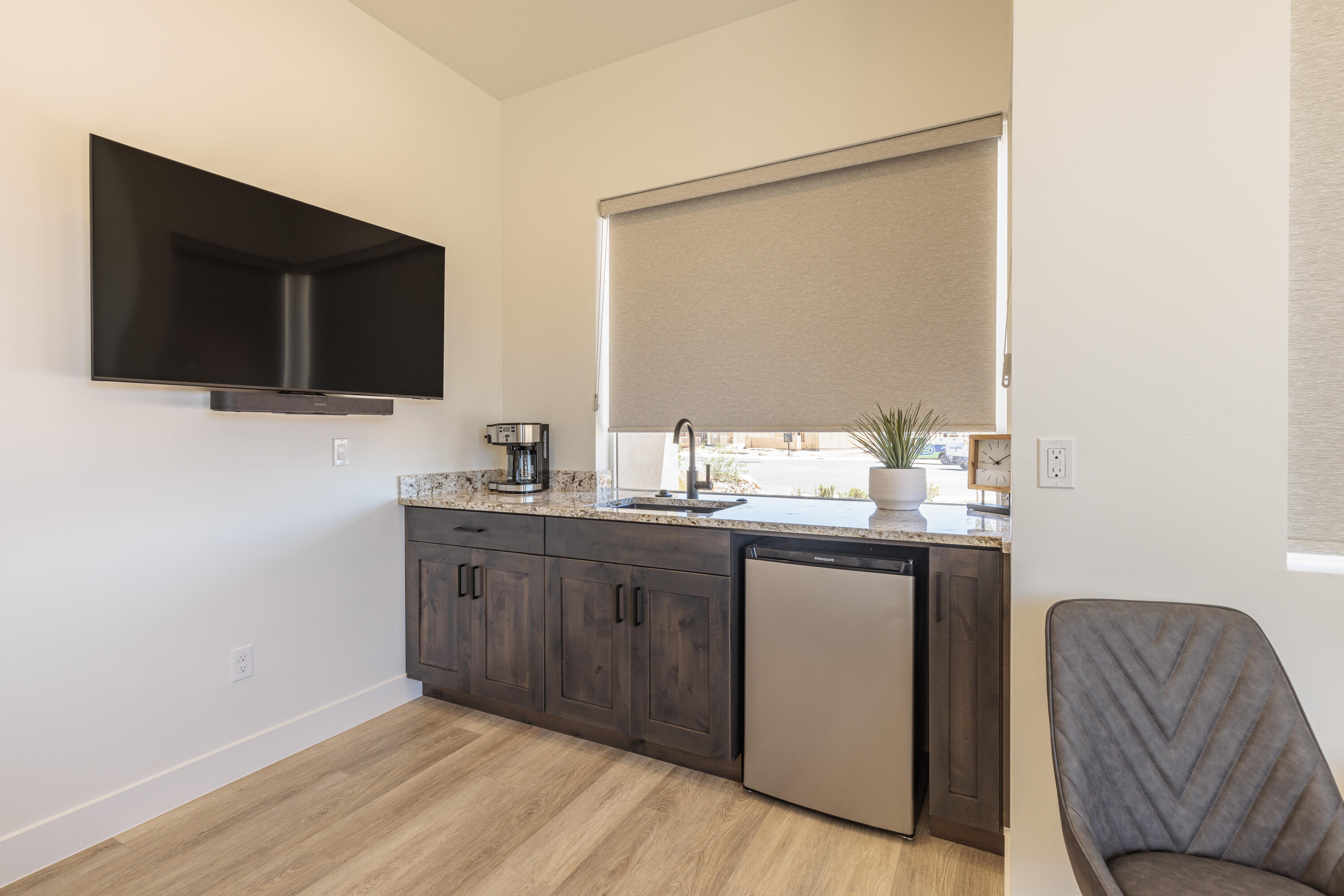 LEDGES OF SG THE FAIRWAYS EAST - Residential