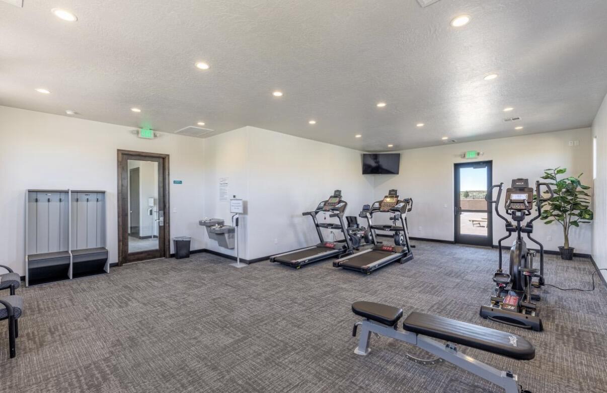 LEDGES OF SG THE FAIRWAYS EAST - Residential