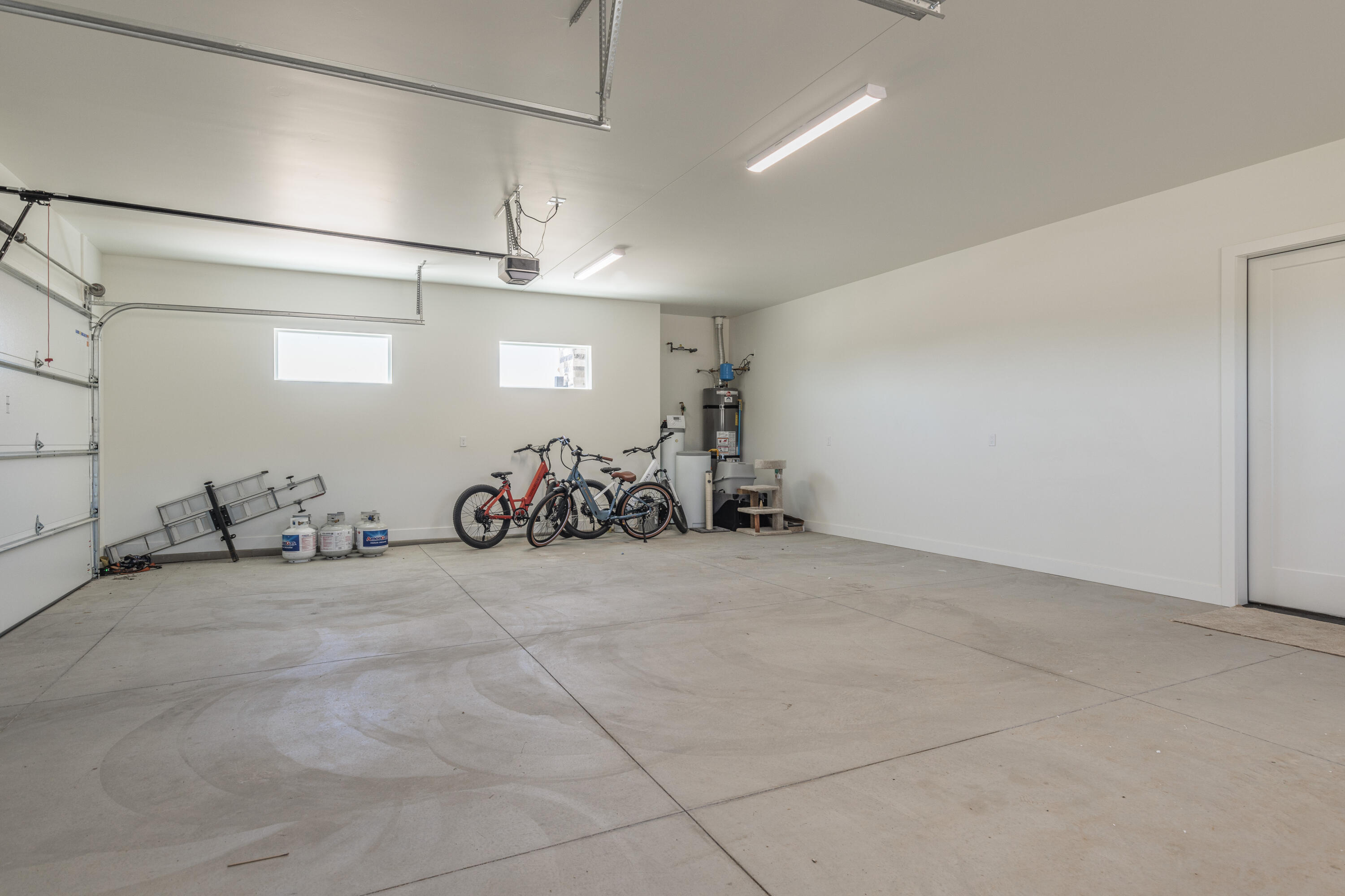 LEDGES OF SG THE FAIRWAYS EAST - Residential