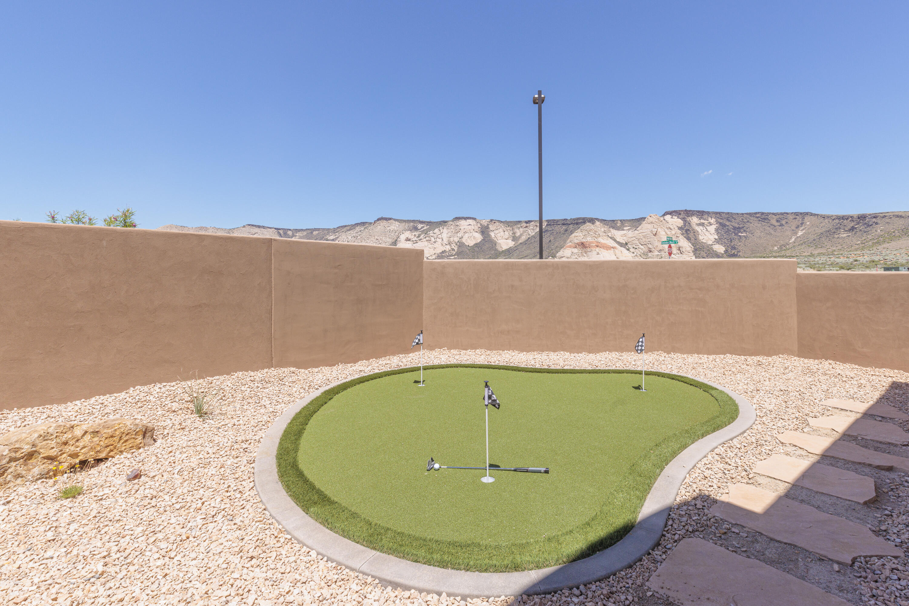 LEDGES OF SG THE FAIRWAYS EAST - Residential