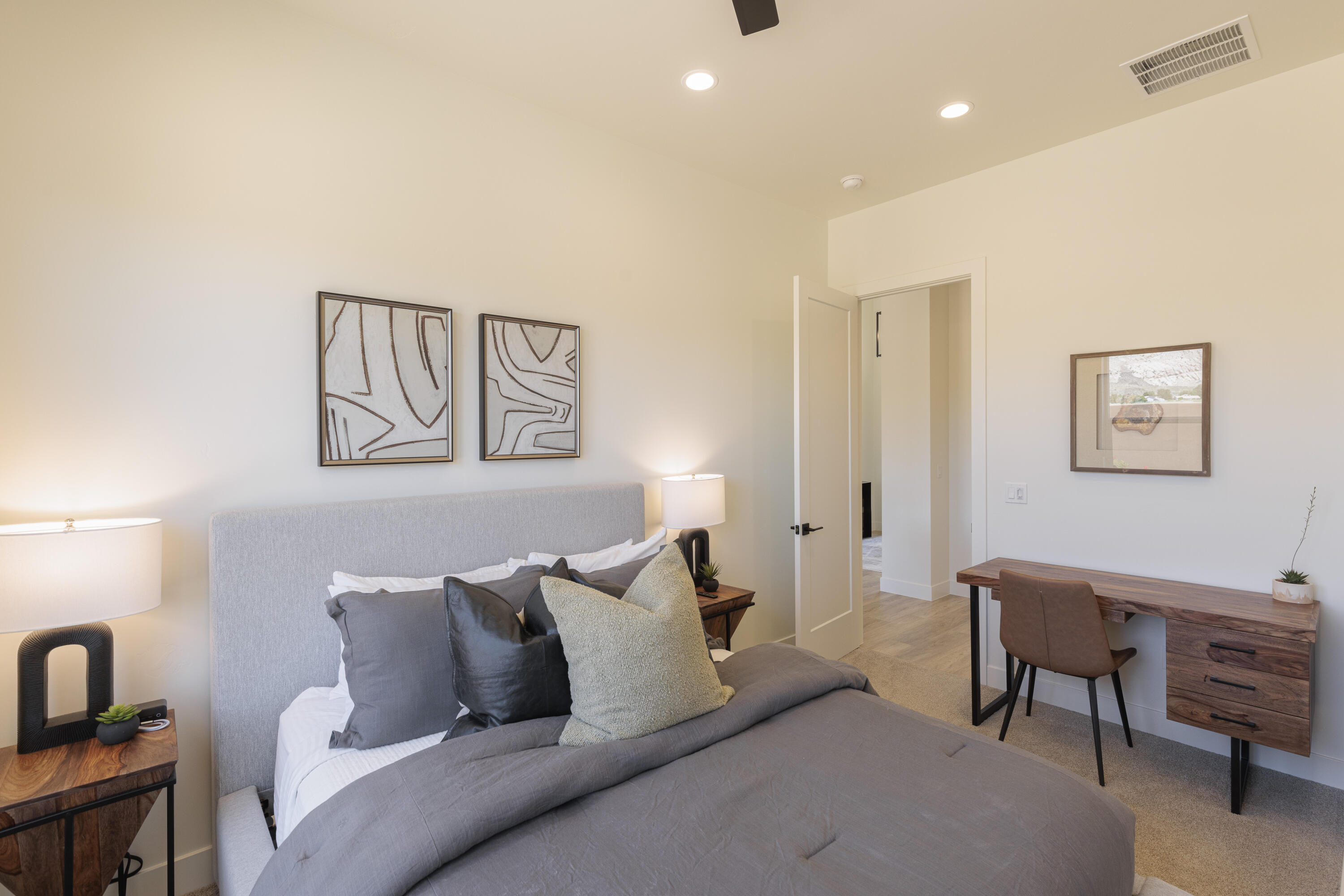 LEDGES OF SG THE FAIRWAYS EAST - Residential