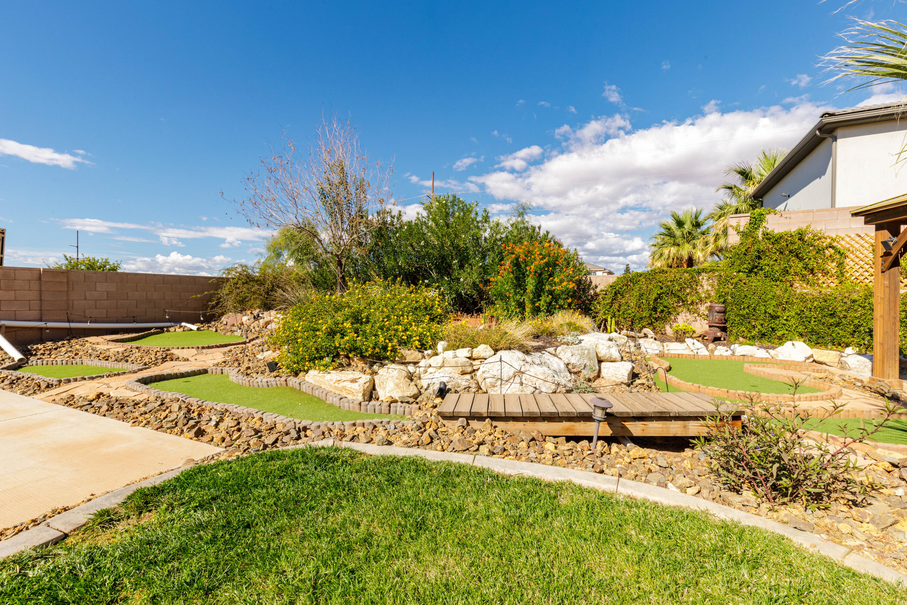 MULBERRY ESTATES - Residential