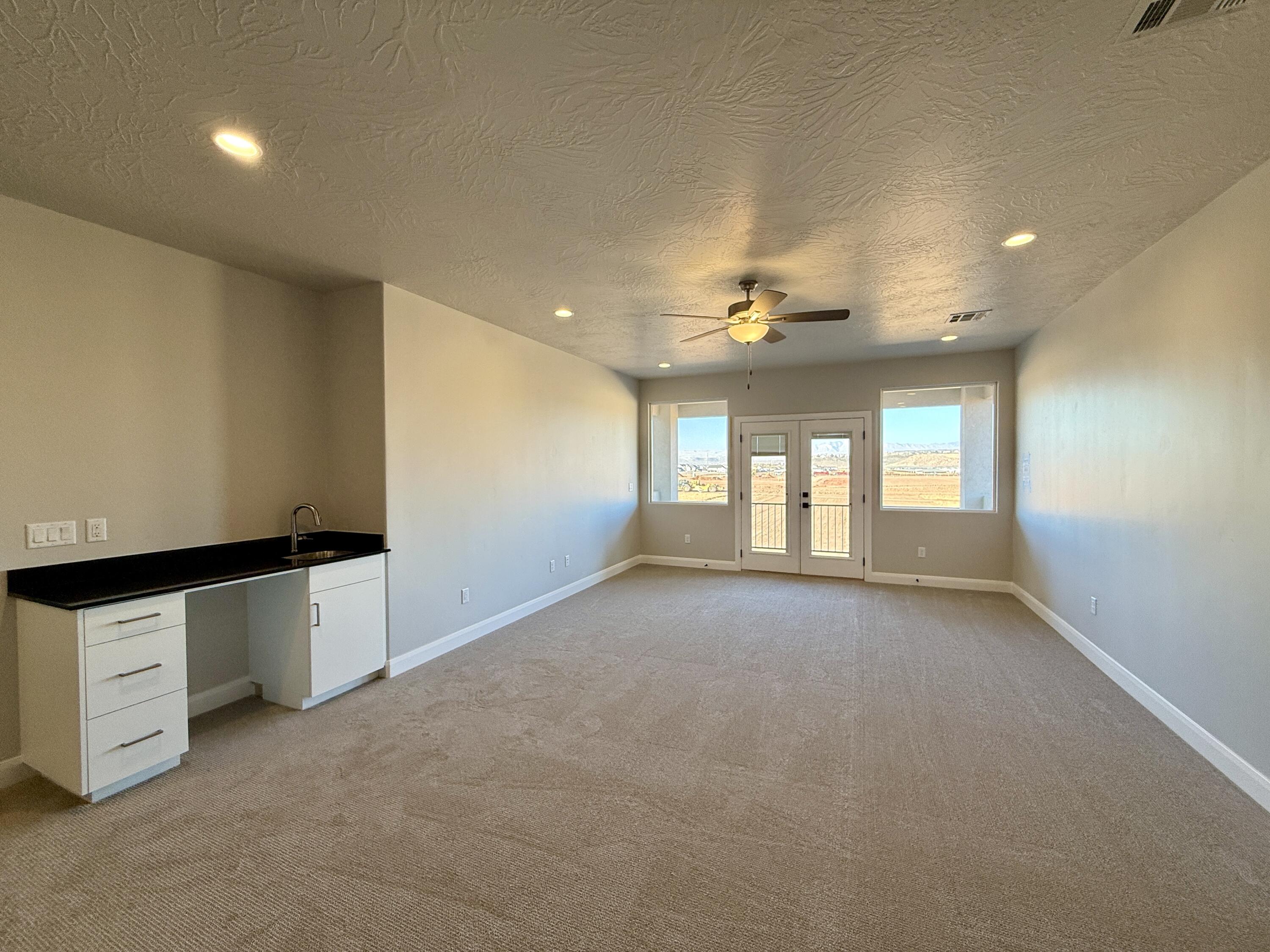 FRANKLIN FIELDS - Residential