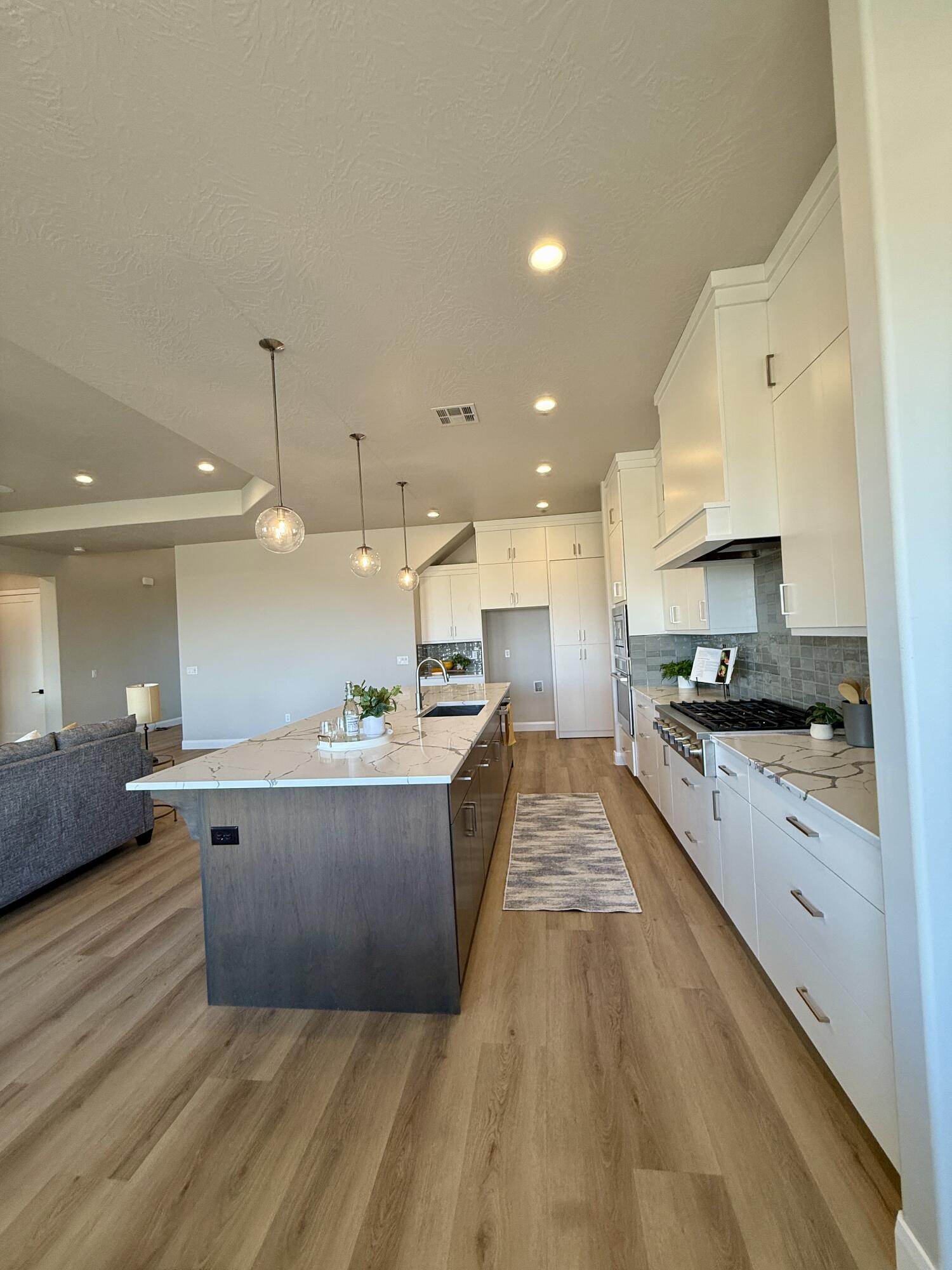 FRANKLIN FIELDS - Residential