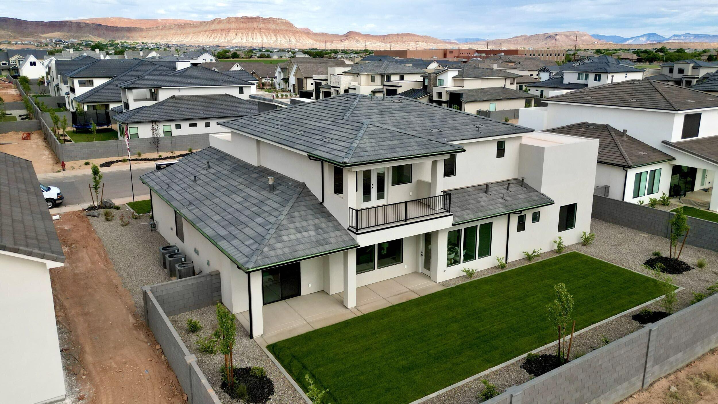 FRANKLIN FIELDS - Residential