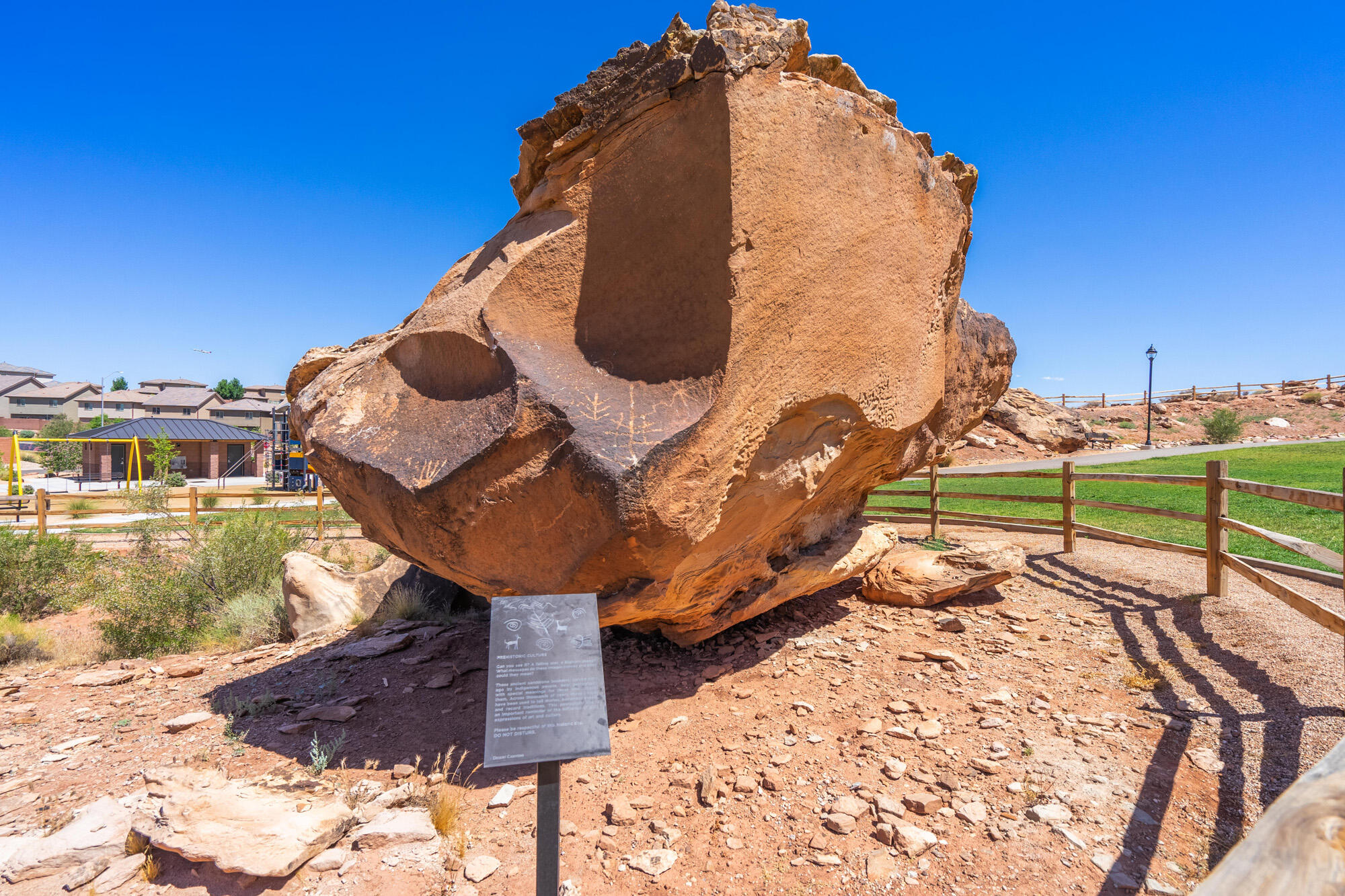 DESERT CLIFFS - Residential