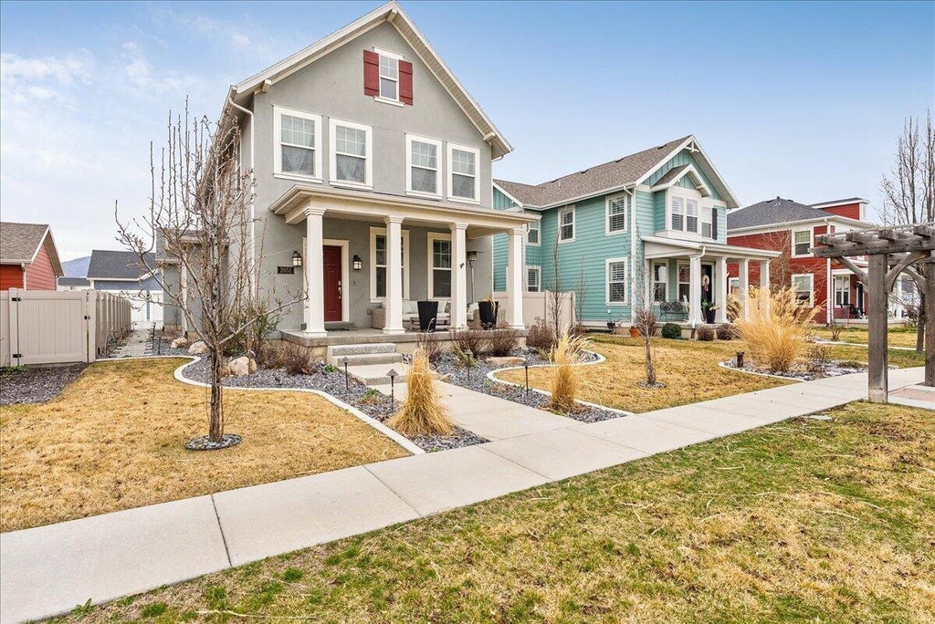 Photo of 2052 W Phillips ST, Kaysville, UT 84037 (MLS # 26-275215)