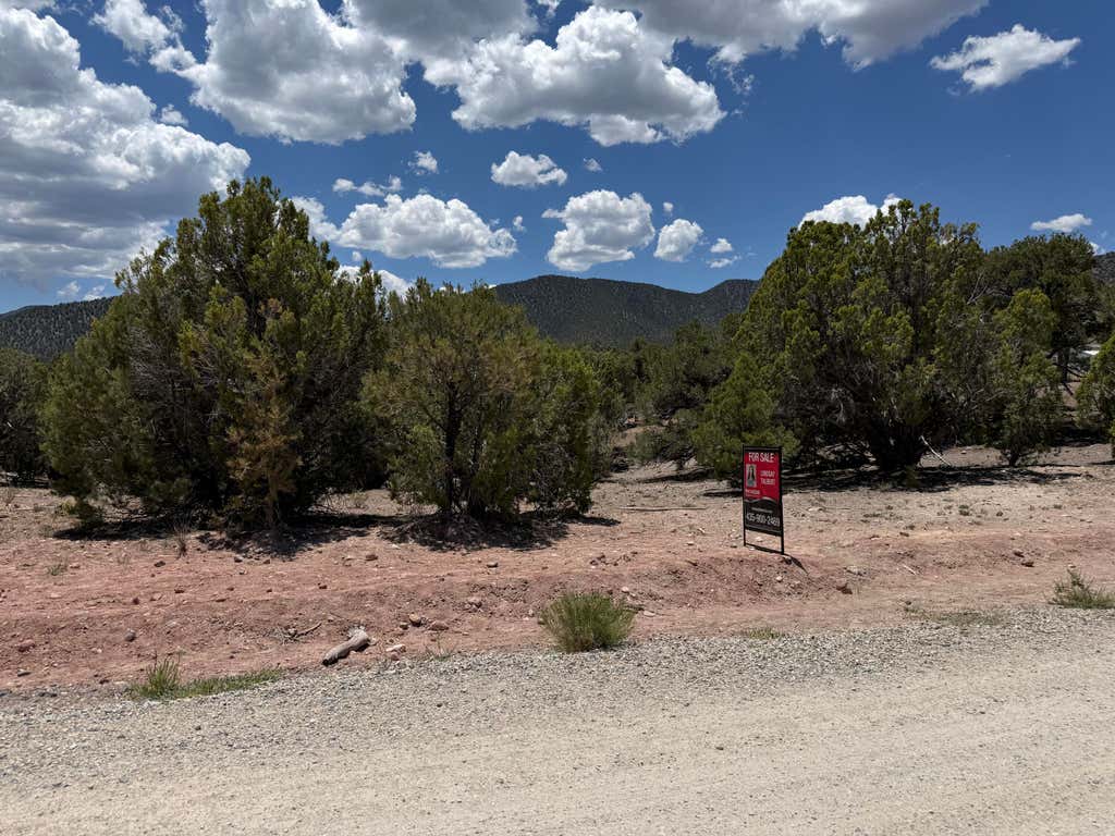 Photo of 17501 W Silverpeak LN, Cedar City, UT 84720 (MLS # 26-273359)