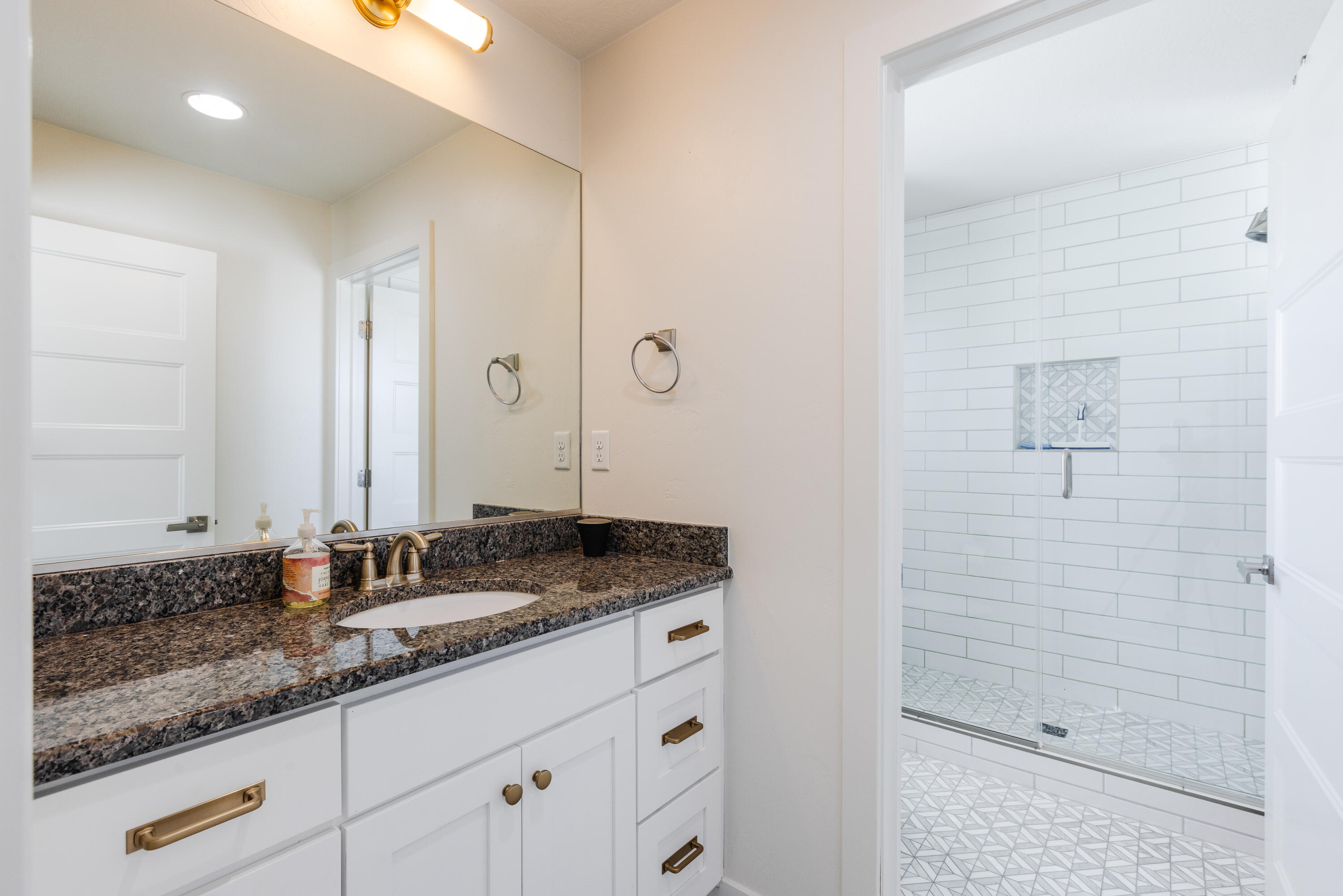 DESERT FIELDS - Residential