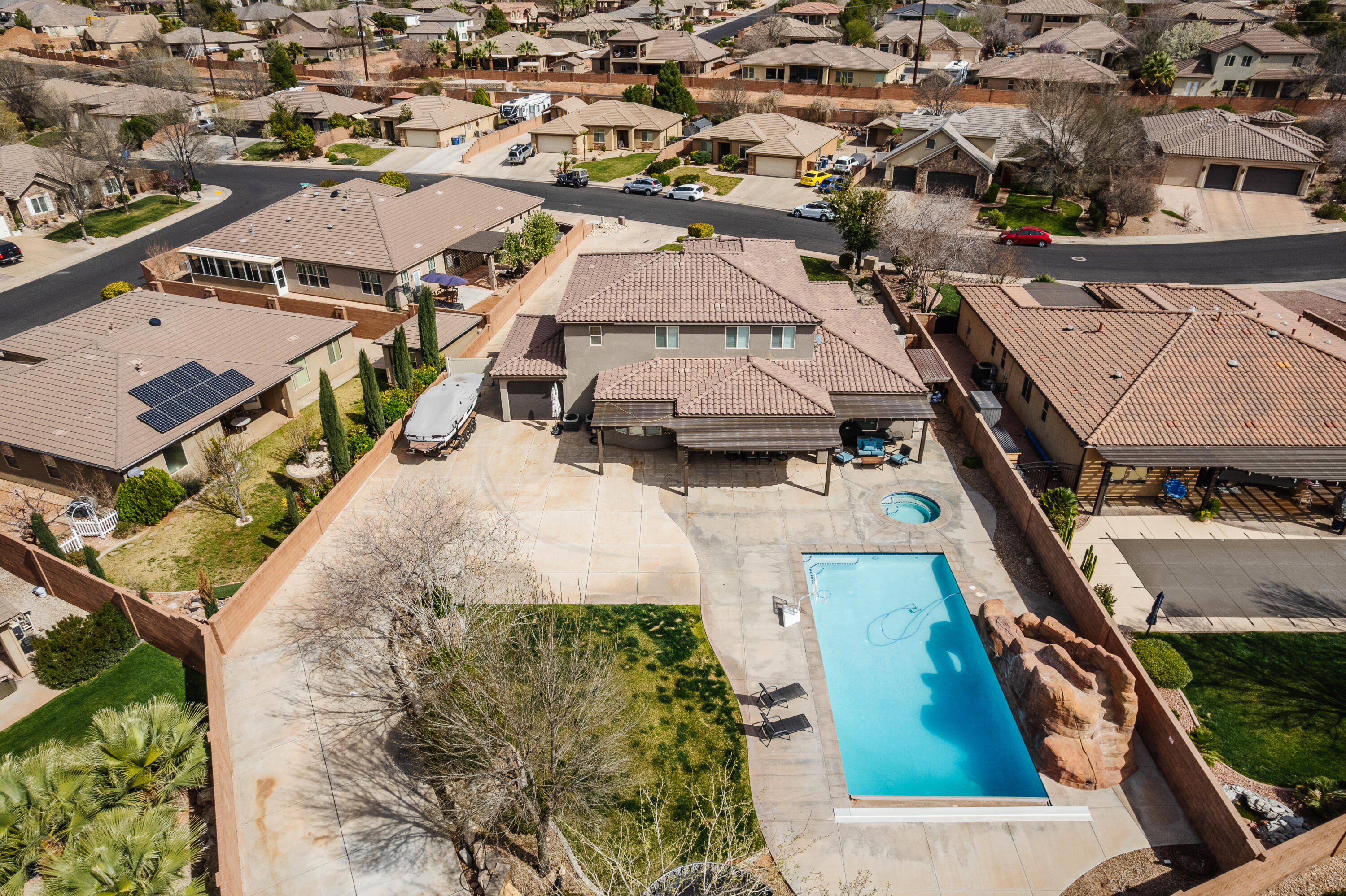 DESERT FIELDS - Residential
