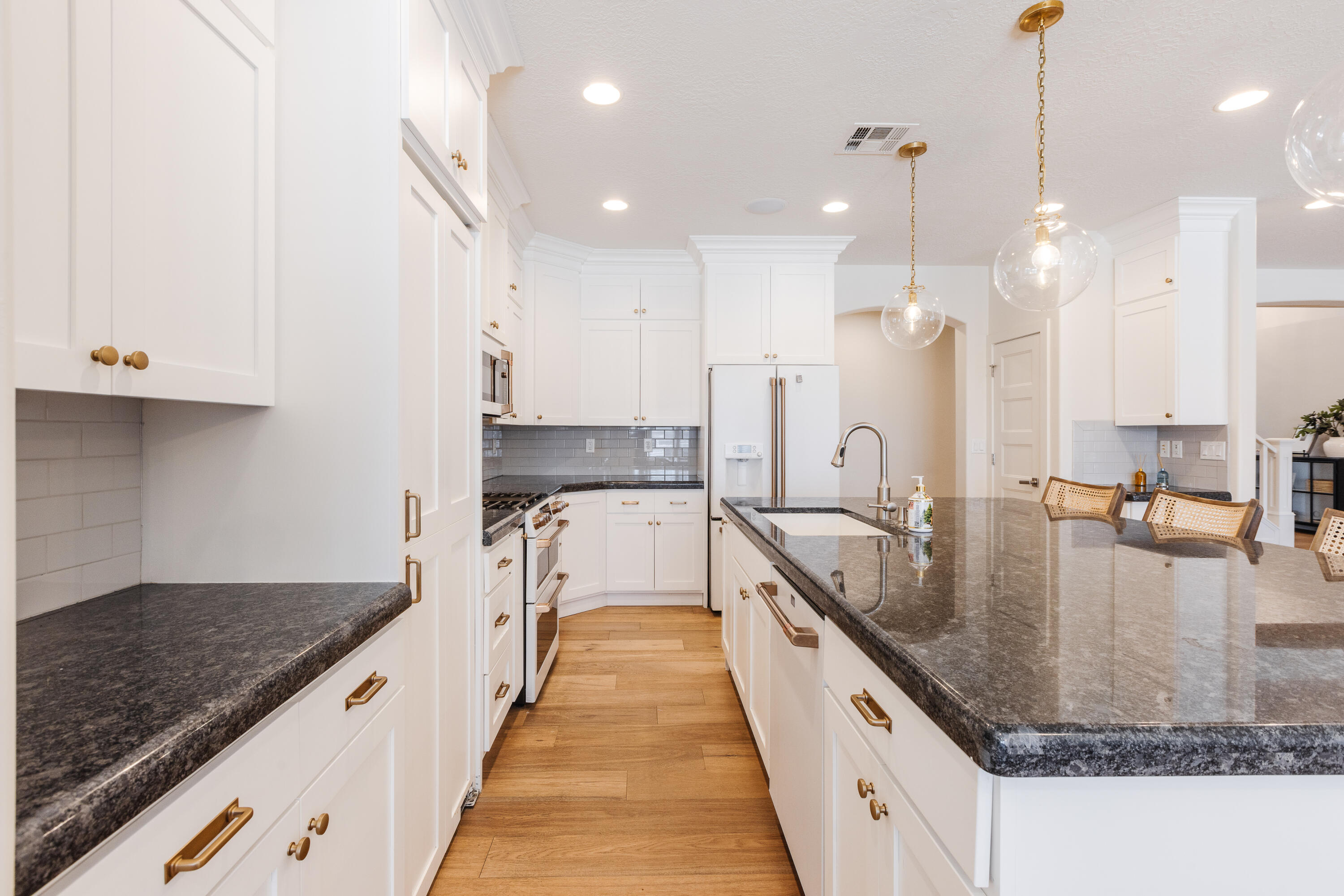 DESERT FIELDS - Residential