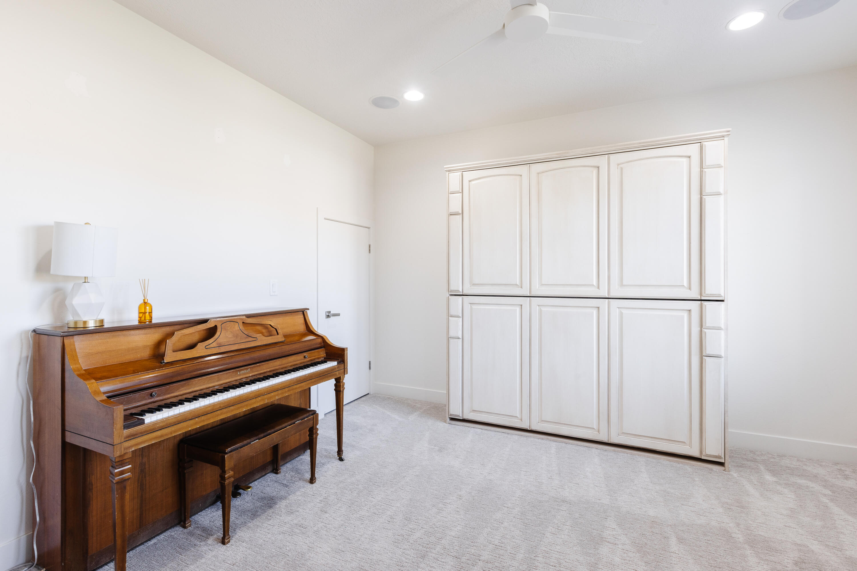 DESERT FIELDS - Residential