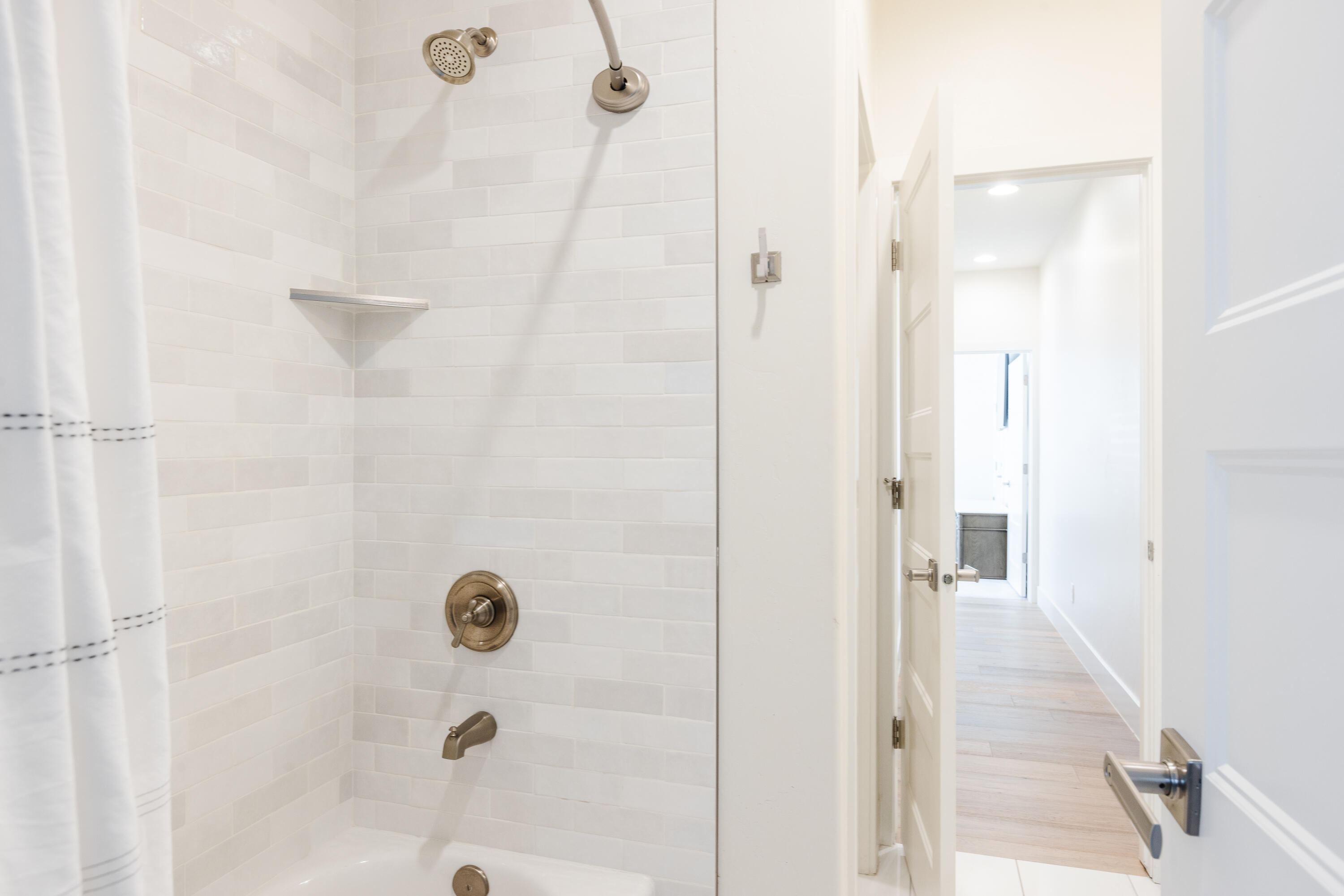 DESERT FIELDS - Residential