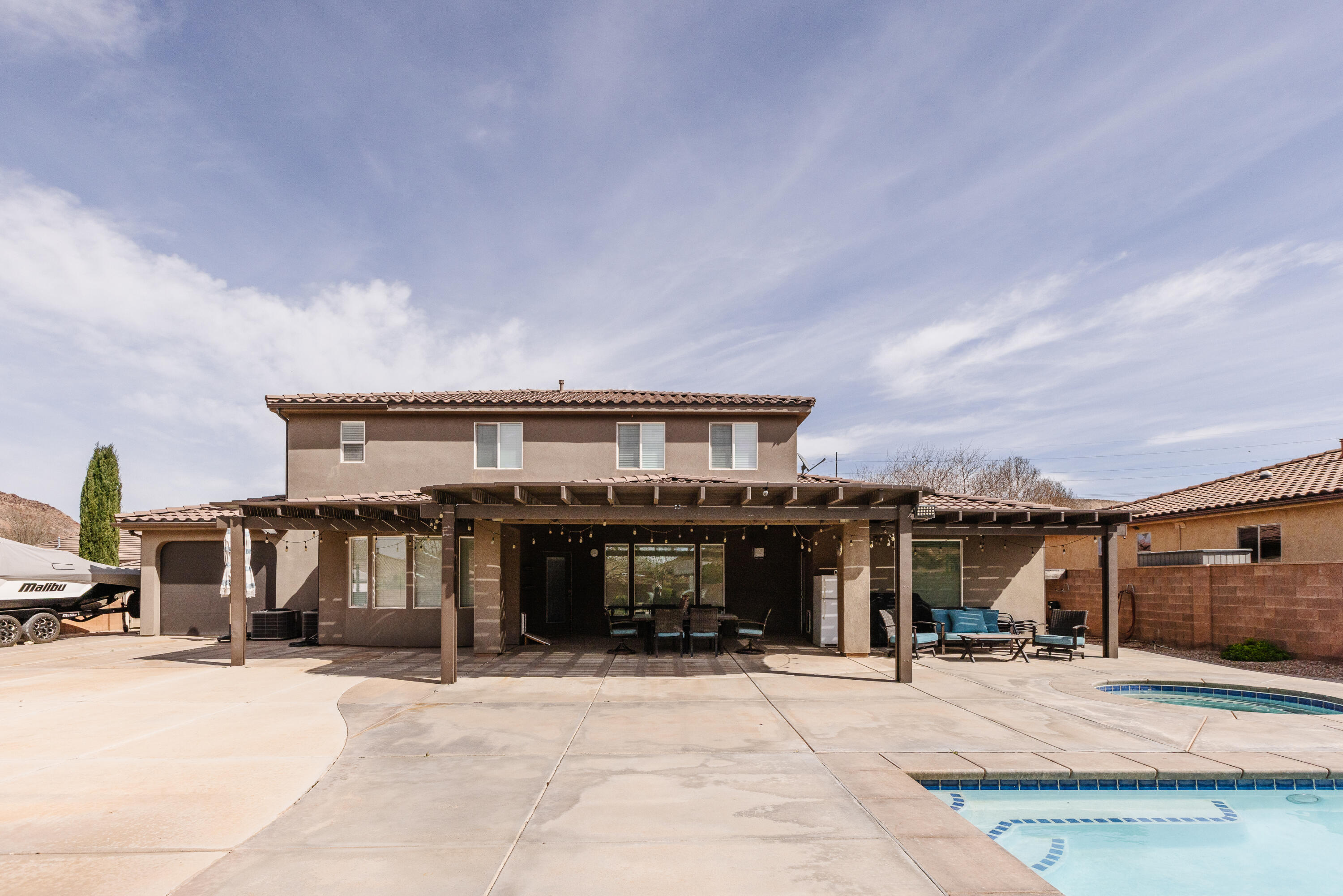 DESERT FIELDS - Residential