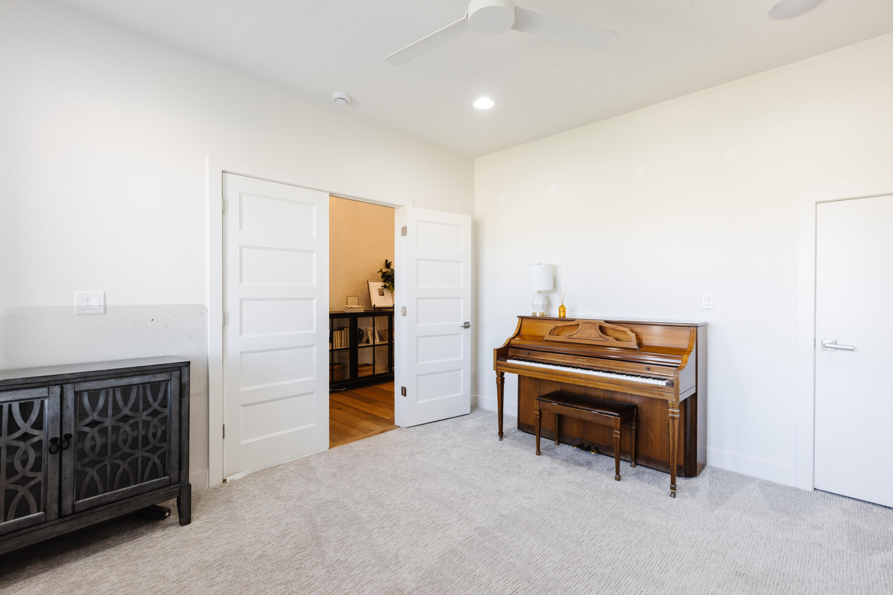 DESERT FIELDS - Residential