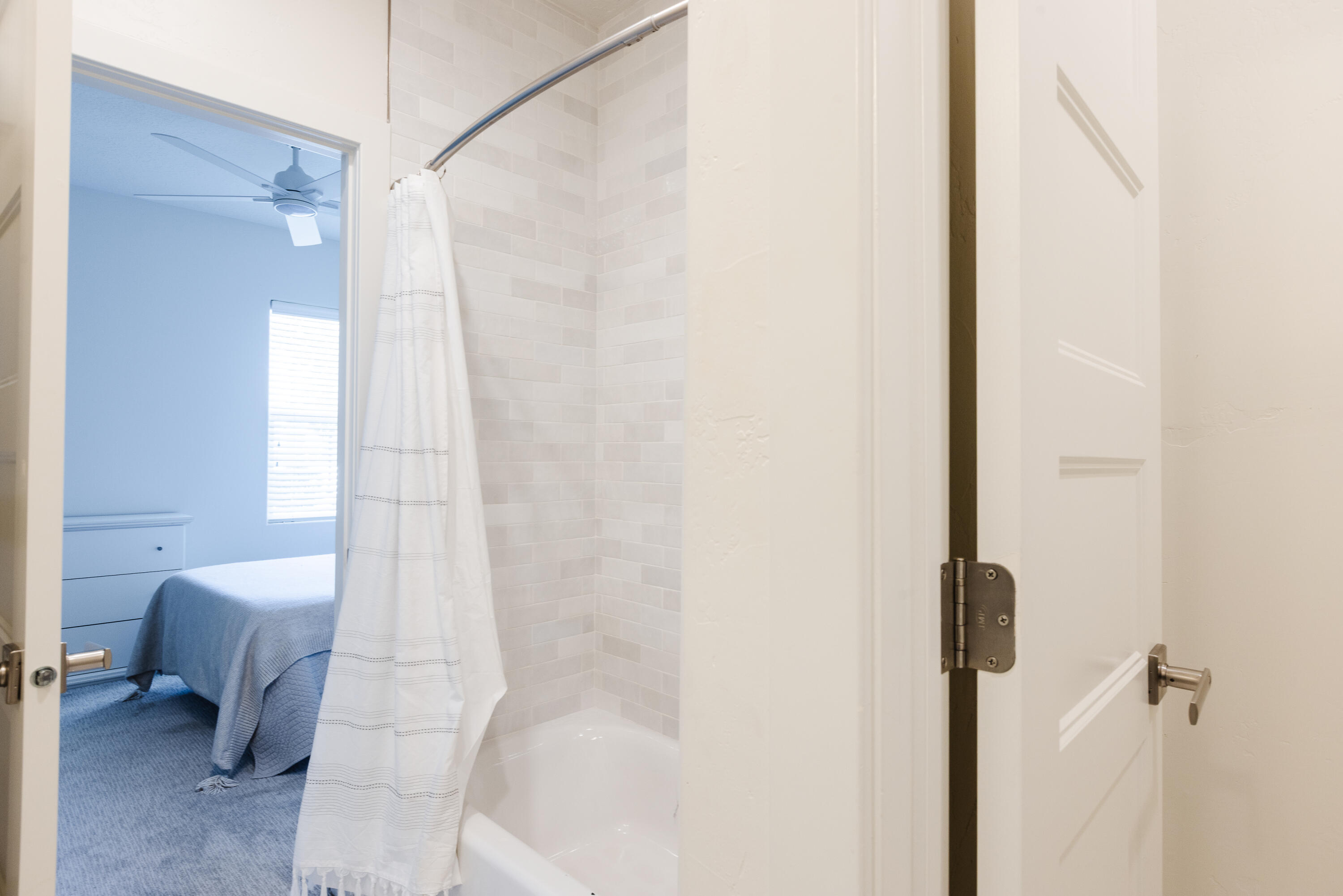 DESERT FIELDS - Residential