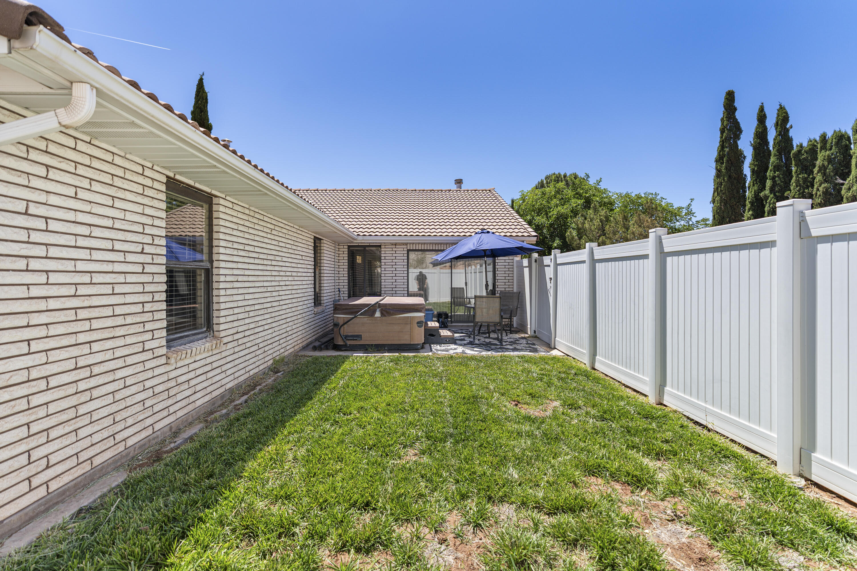 SHADOW HILLS - Residential